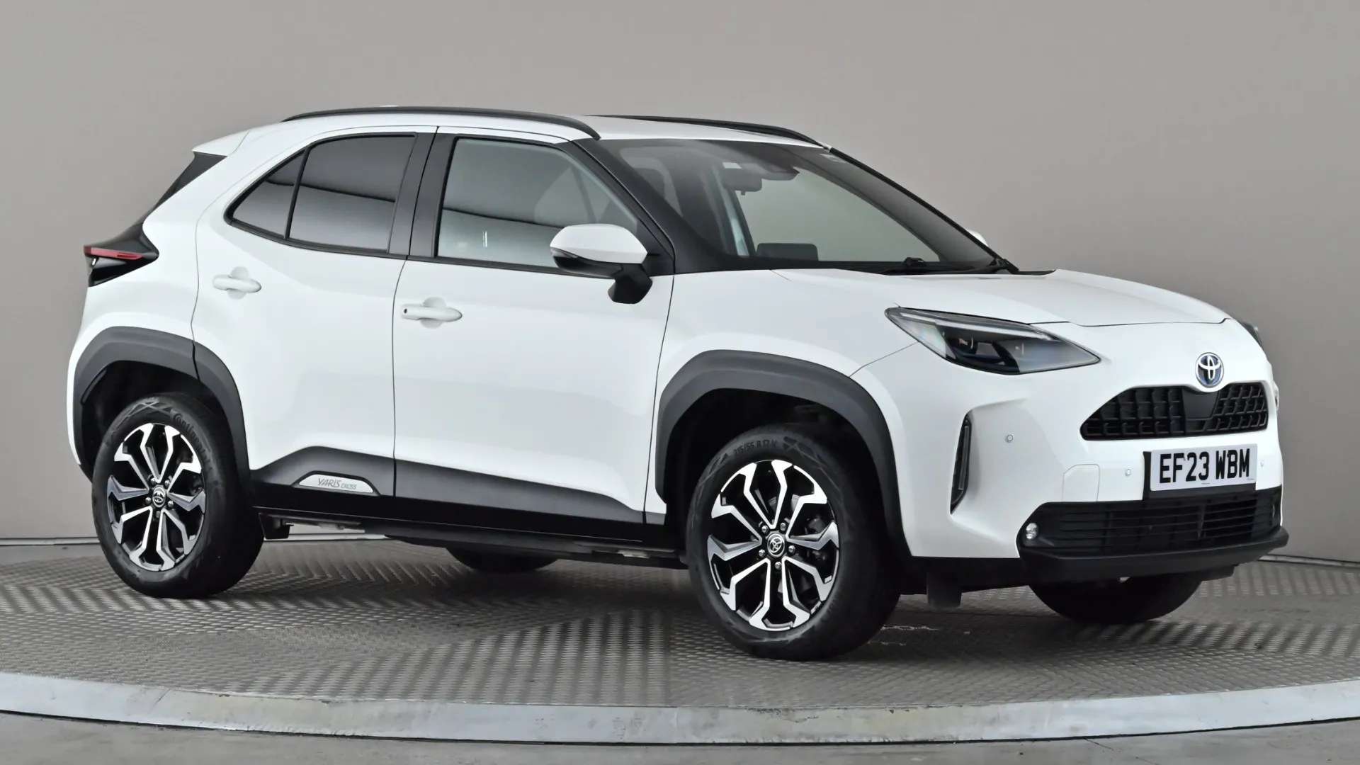 A 2023 TOYOTA YARIS CROSS 1.5 Hybrid Design CVT A 2023 TOYOTA YARIS CROSS 1.5 Hybrid Design CVT