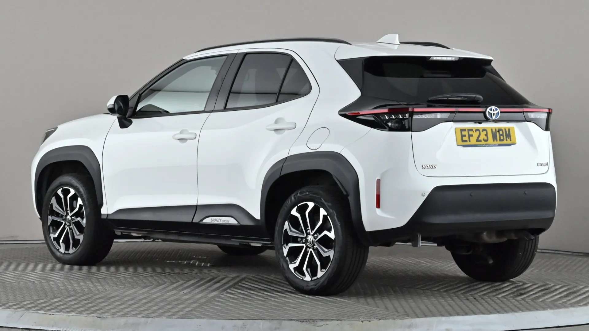 A 2023 TOYOTA YARIS CROSS 1.5 Hybrid Design CVT A 2023 TOYOTA YARIS CROSS 1.5 Hybrid Design CVT