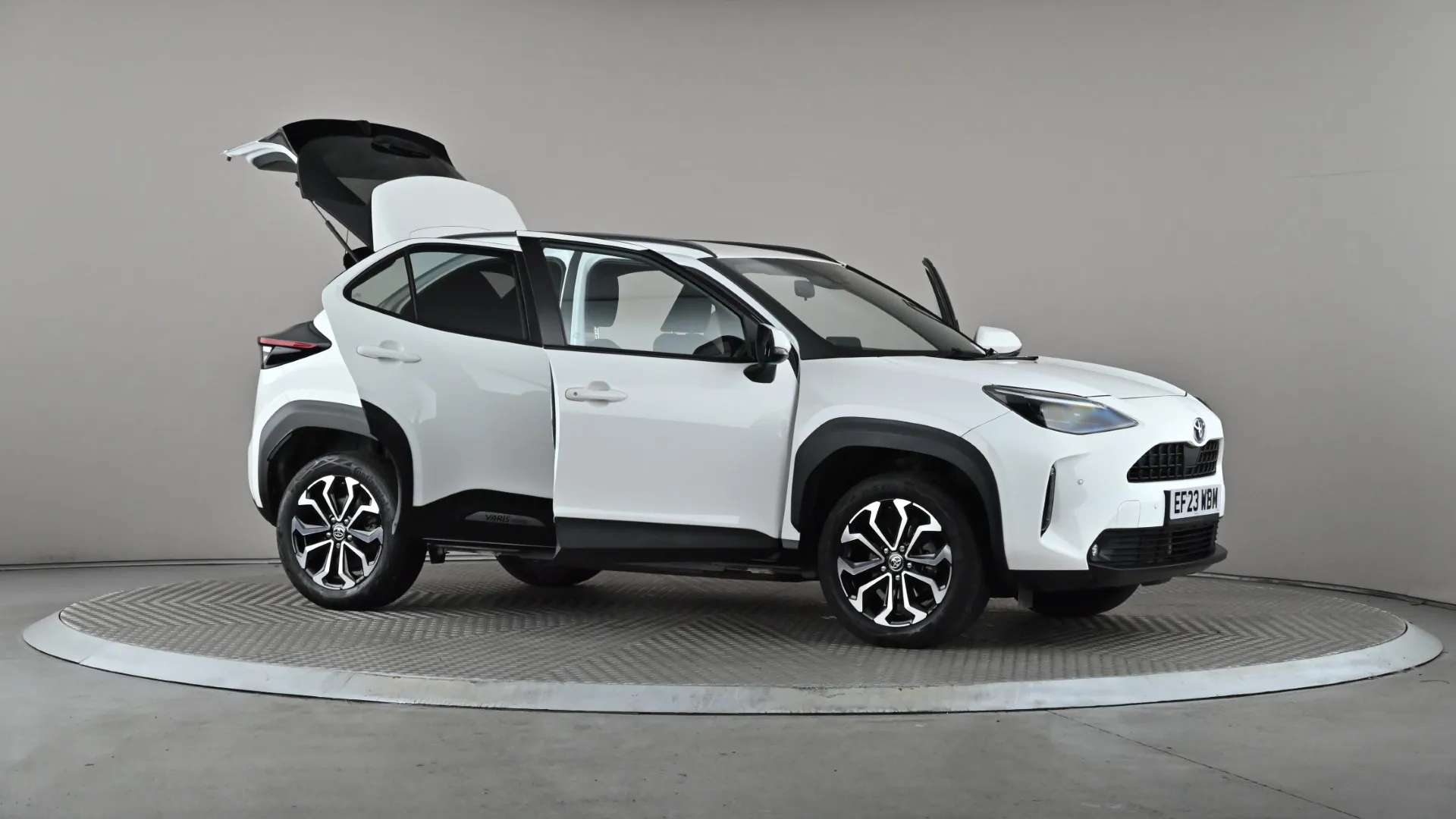2023 TOYOTA YARIS CROSS 2023 TOYOTA YARIS CROSS