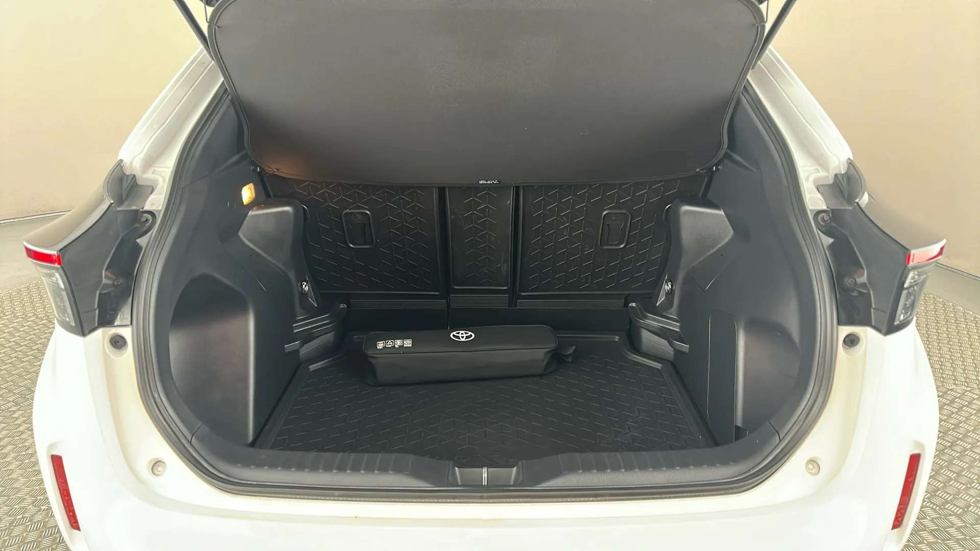 2023 TOYOTA YARIS CROSS 2023 TOYOTA YARIS CROSS