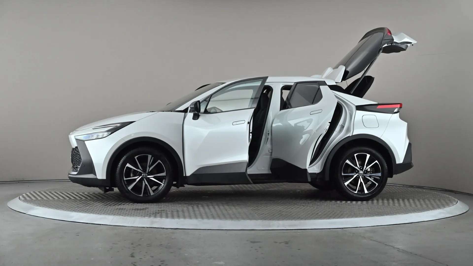 2024 TOYOTA C-HR 2024 TOYOTA C-HR