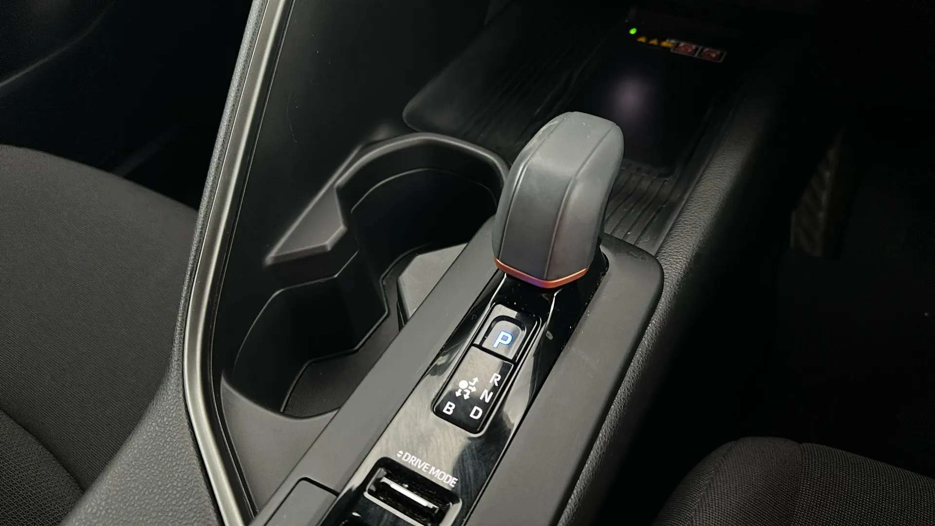 2024 TOYOTA C-HR 2024 TOYOTA C-HR