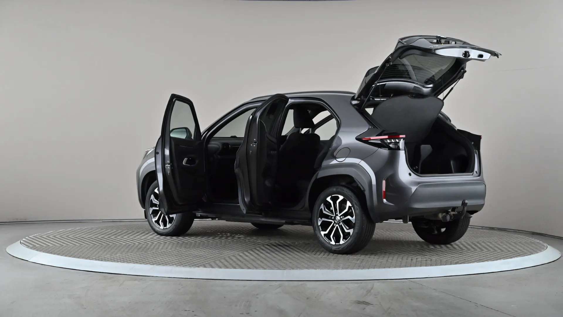 2023 TOYOTA YARIS CROSS 2023 TOYOTA YARIS CROSS