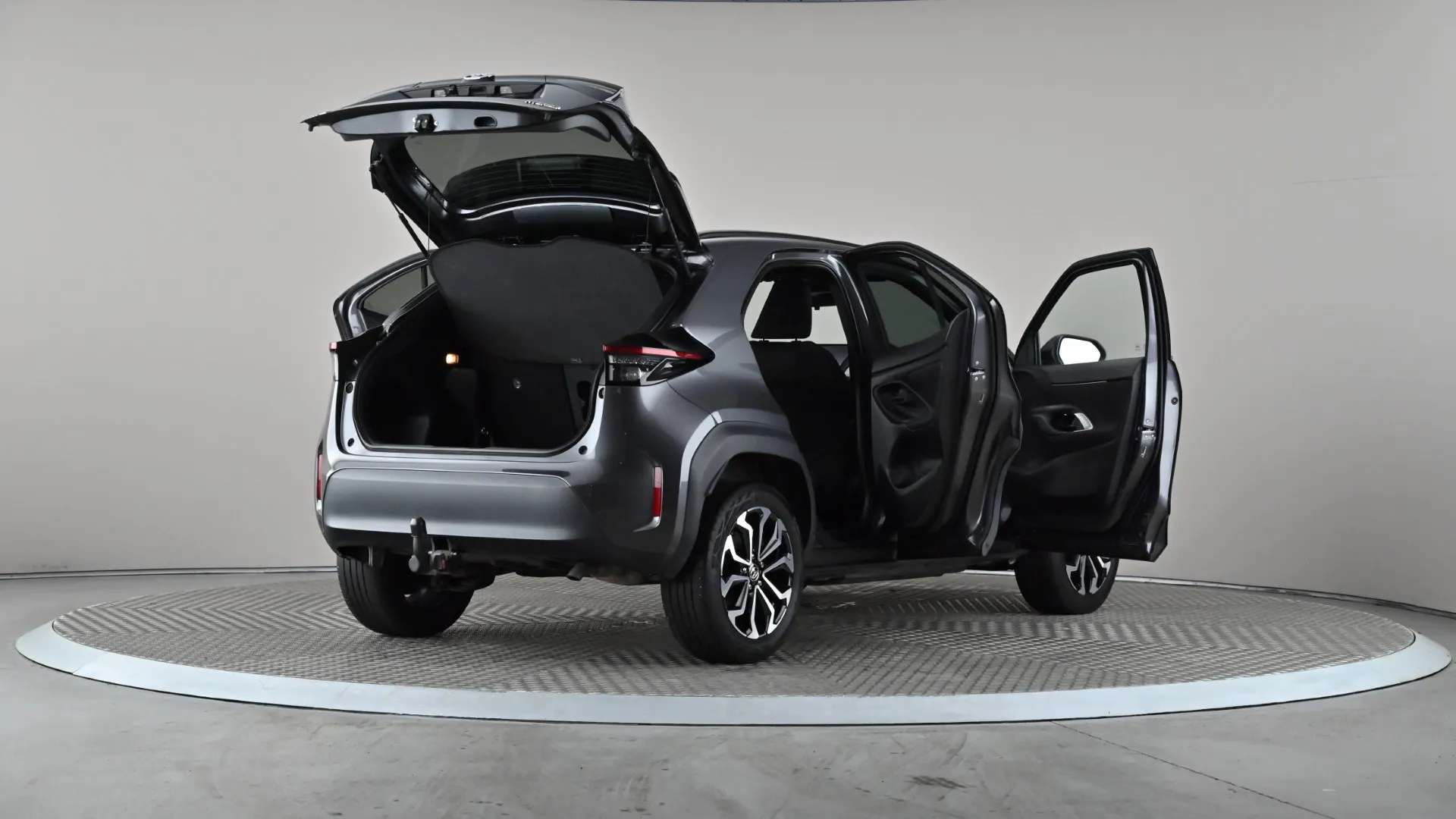 2023 TOYOTA YARIS CROSS 2023 TOYOTA YARIS CROSS