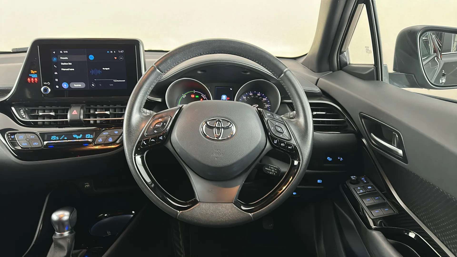 2022 TOYOTA C-HR 2022 TOYOTA C-HR