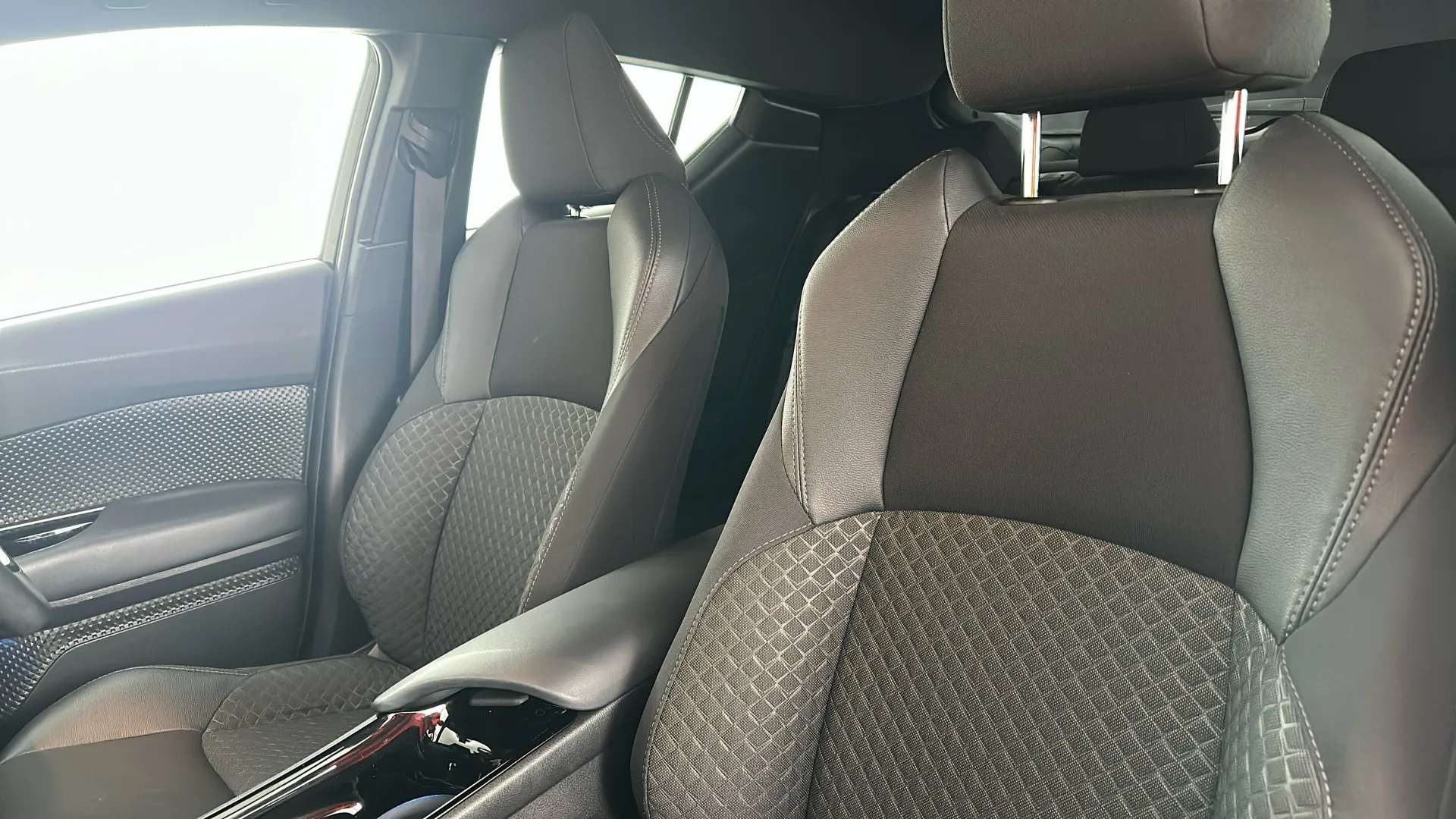 2022 TOYOTA C-HR 2022 TOYOTA C-HR