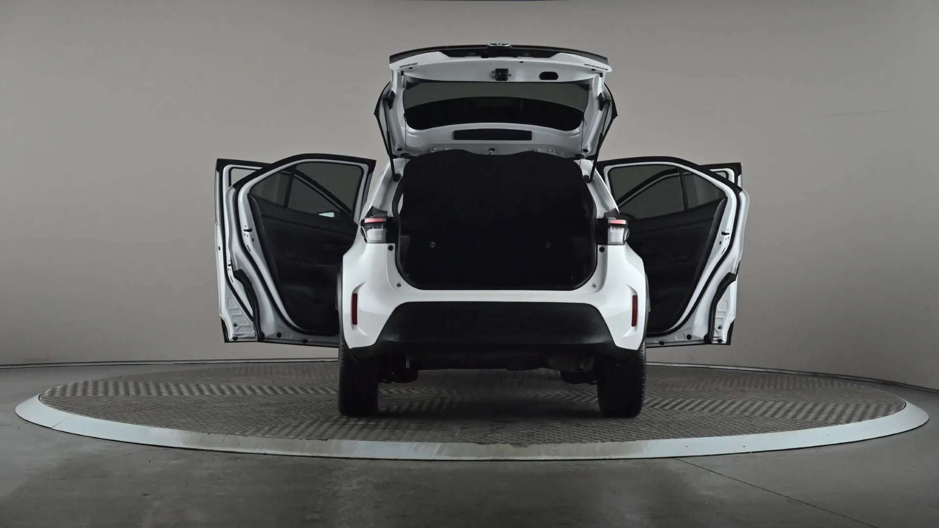 2023 TOYOTA YARIS CROSS 2023 TOYOTA YARIS CROSS