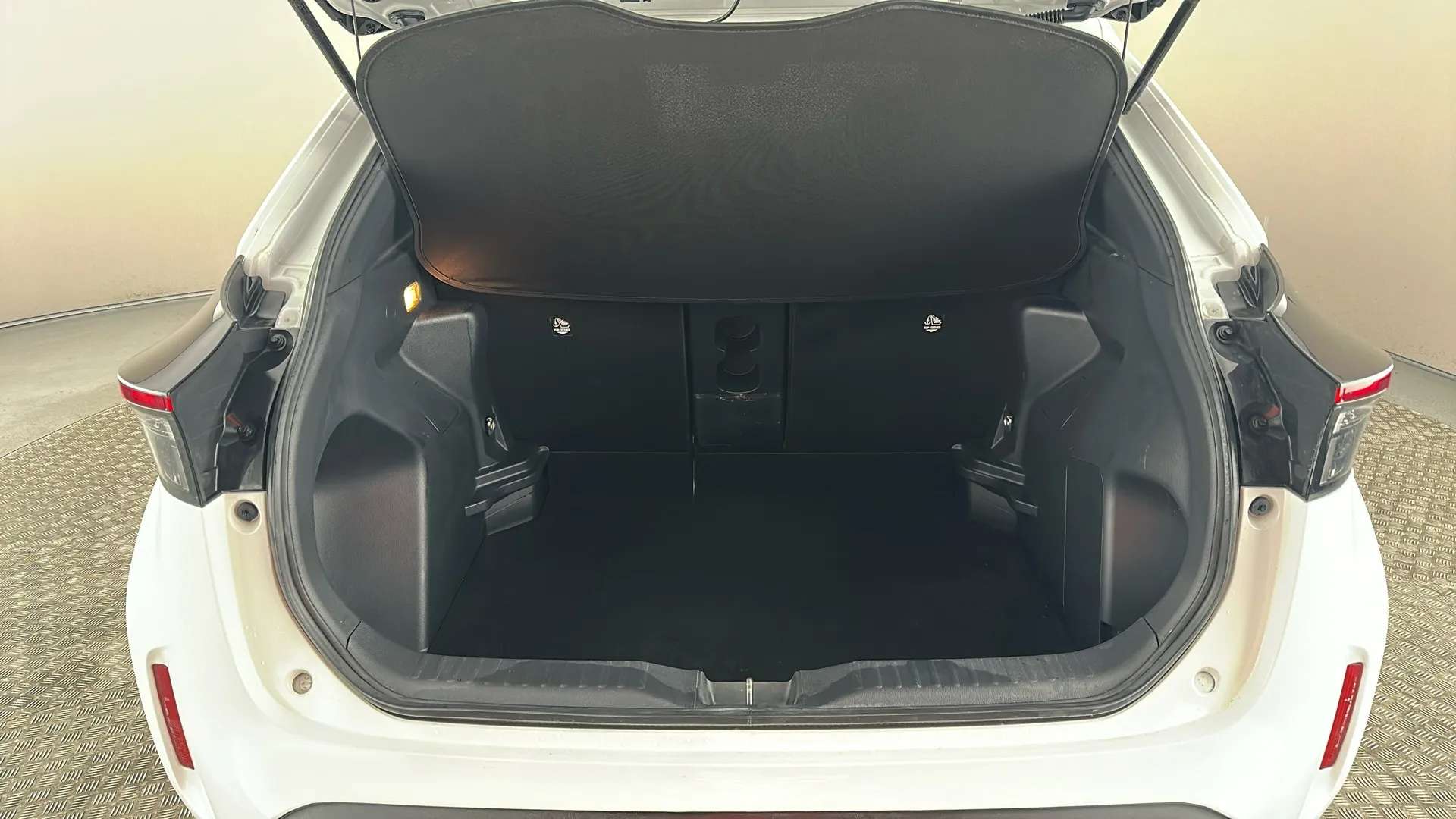 2023 TOYOTA YARIS CROSS 2023 TOYOTA YARIS CROSS