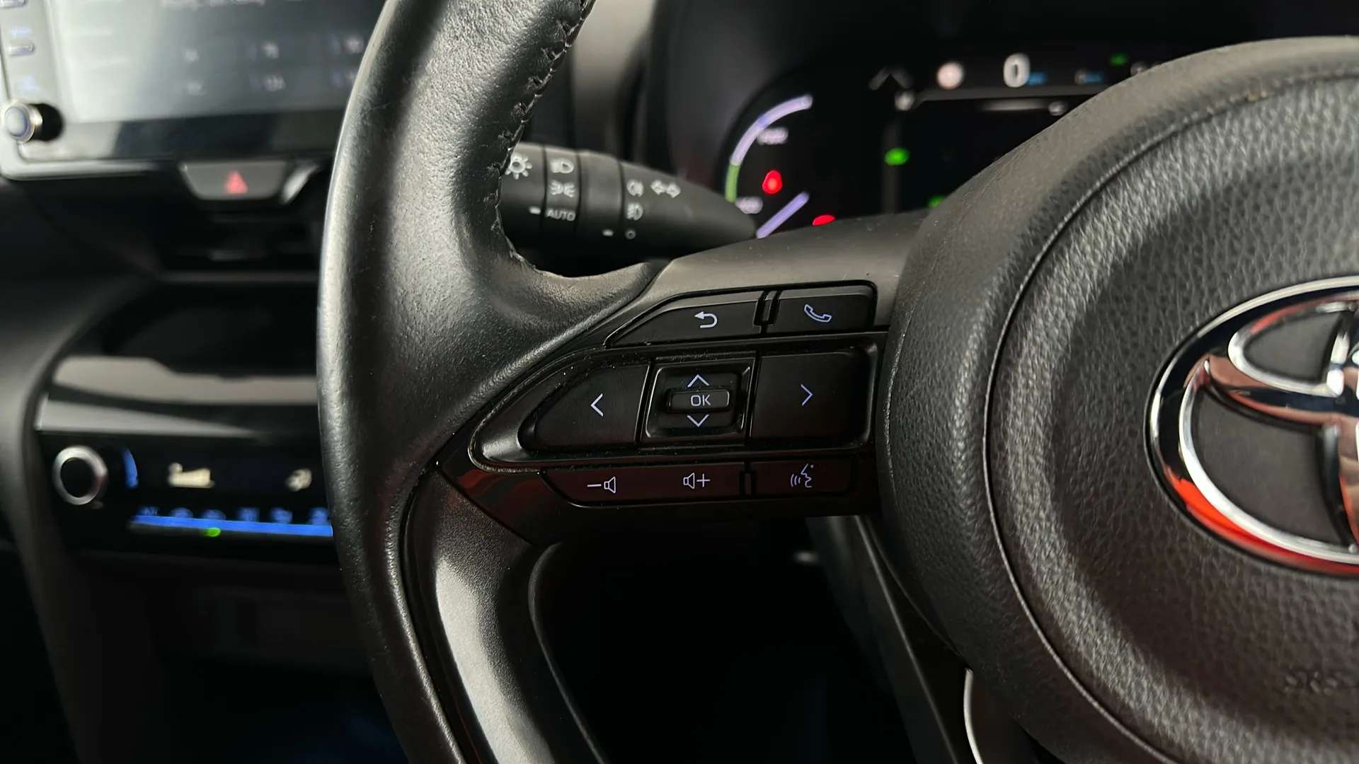 2023 TOYOTA YARIS CROSS 2023 TOYOTA YARIS CROSS