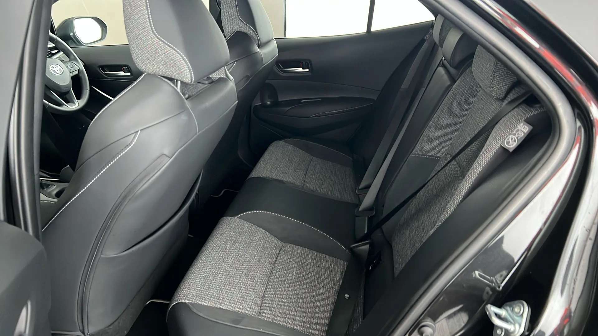 2026 TOYOTA COROLLA 2026 TOYOTA COROLLA