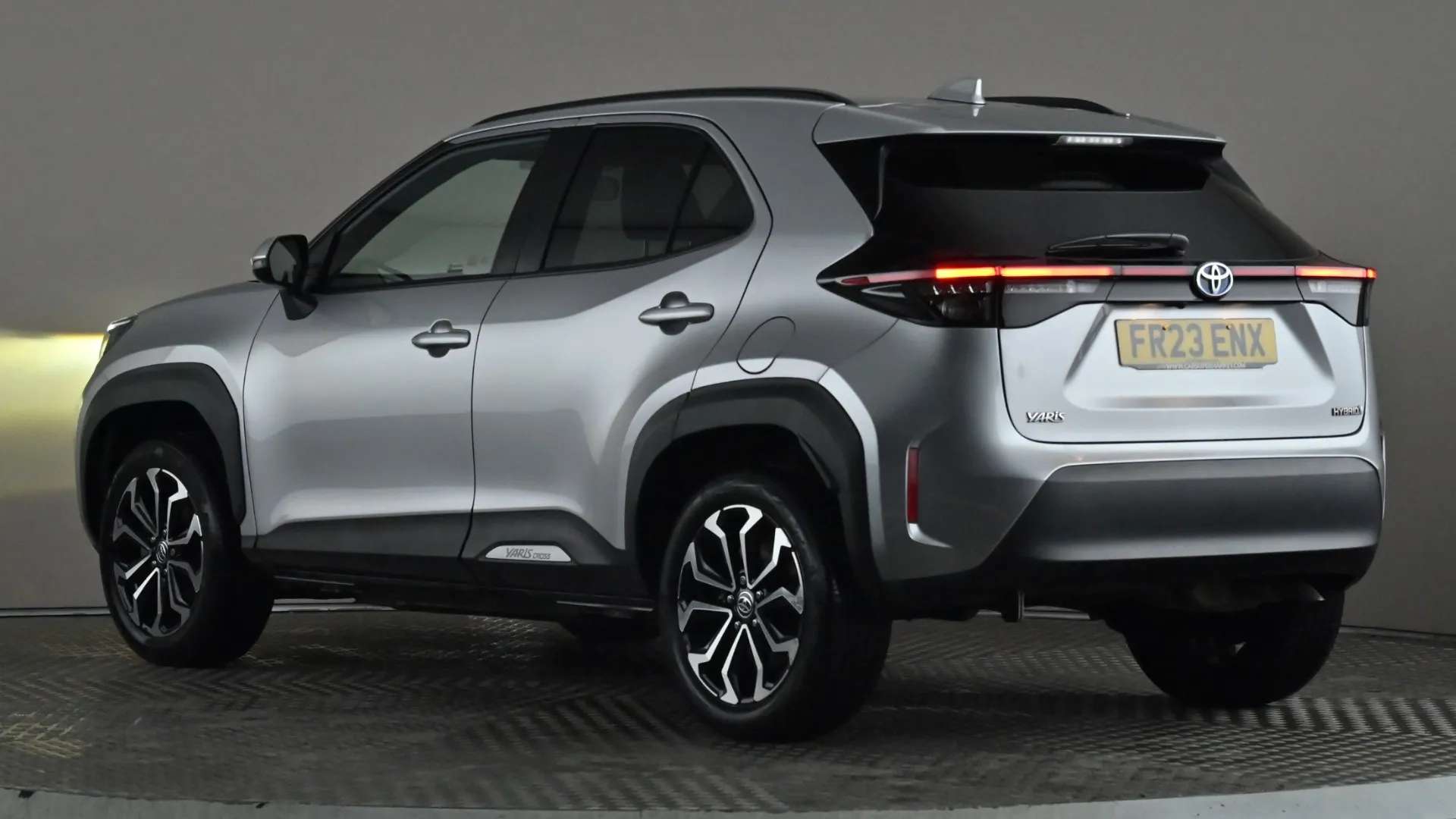 A 2023 TOYOTA YARIS CROSS 1.5 Hybrid Design CVT A 2023 TOYOTA YARIS CROSS 1.5 Hybrid Design CVT