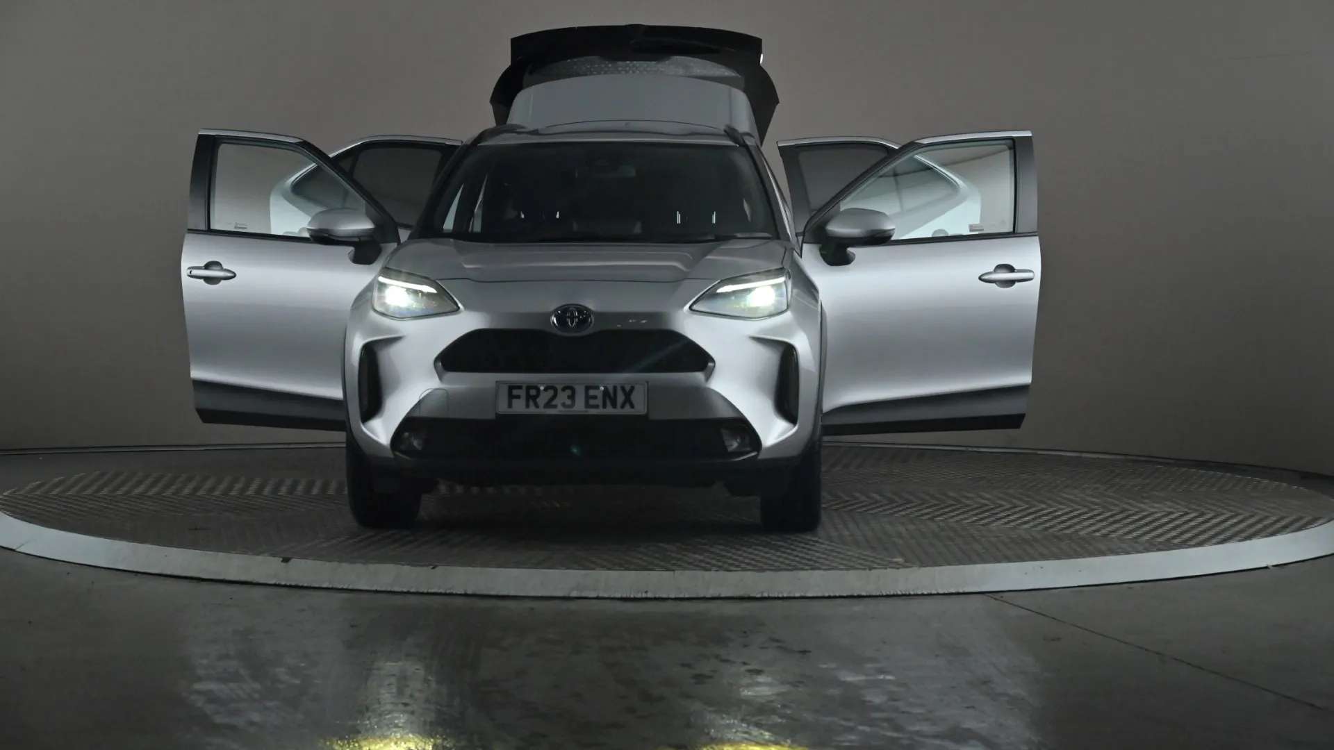 2023 TOYOTA YARIS CROSS 2023 TOYOTA YARIS CROSS