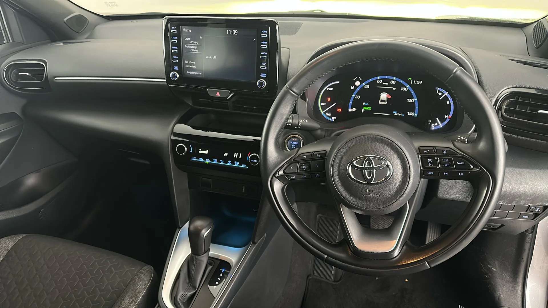 2023 TOYOTA YARIS CROSS 2023 TOYOTA YARIS CROSS