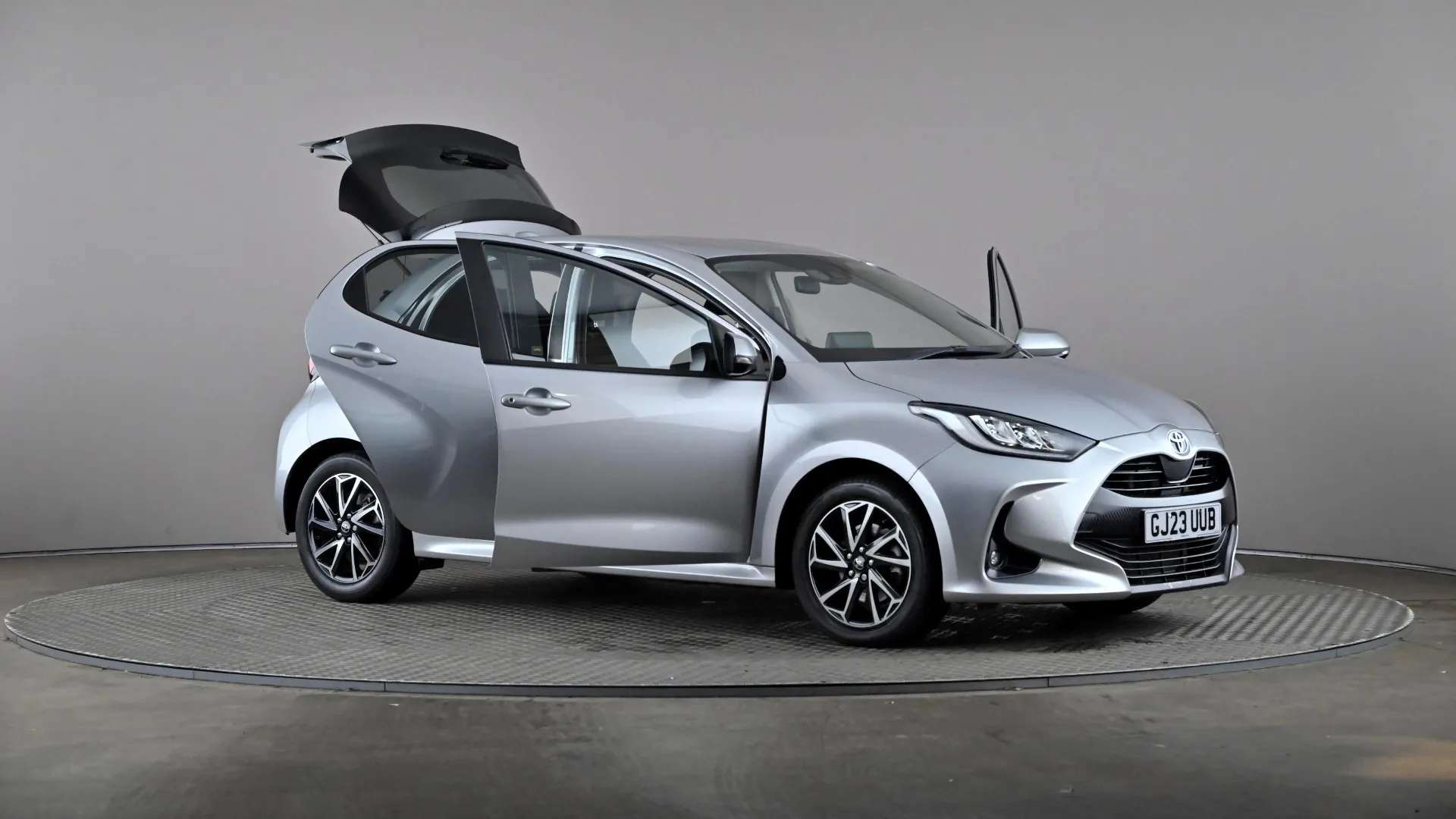 2023 TOYOTA YARIS 2023 TOYOTA YARIS