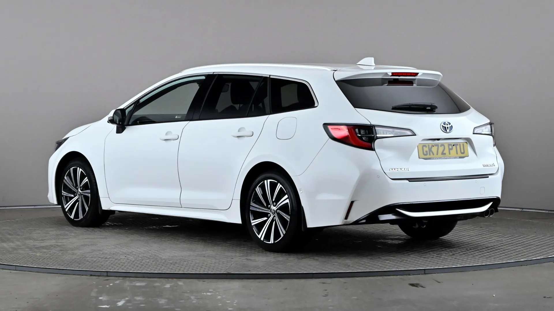 A 2022 TOYOTA COROLLA 2.0 VVT-i Hybrid Design CVT A 2022 TOYOTA COROLLA 2.0 VVT-i Hybrid Design CVT
