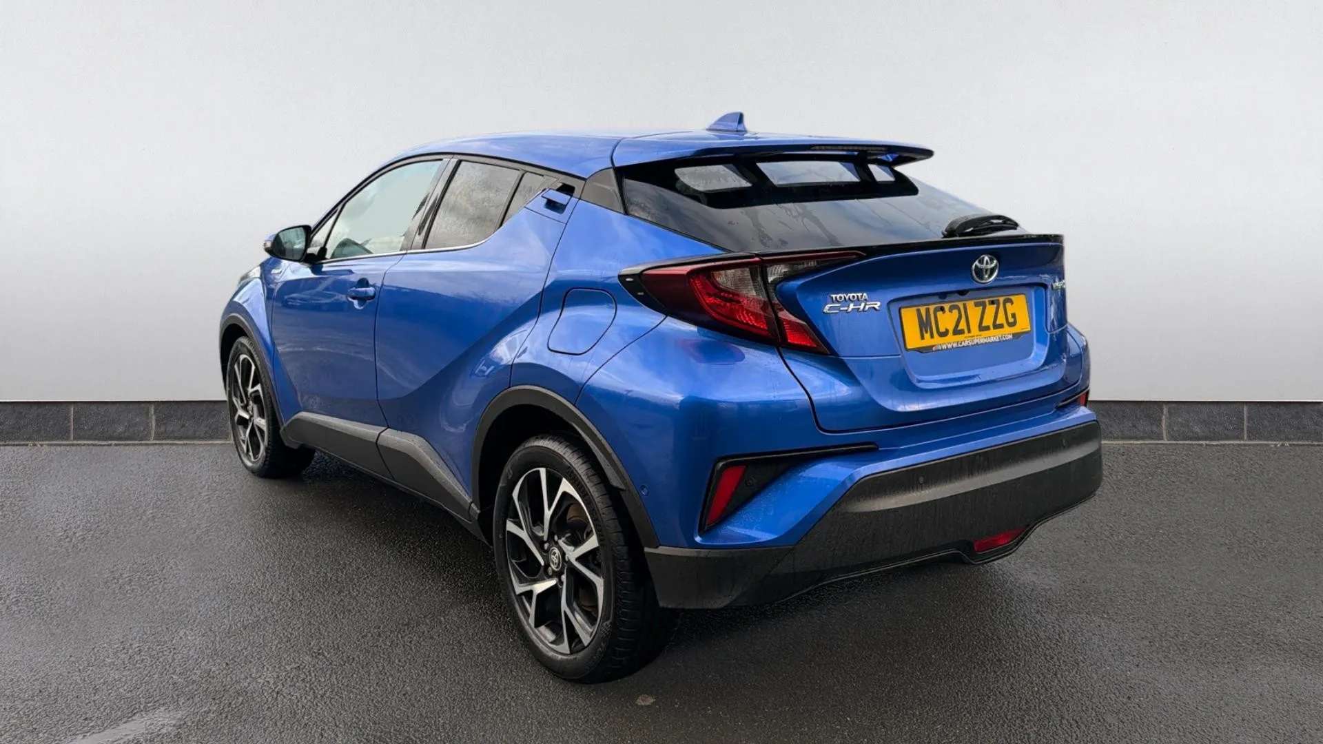 A 2021 TOYOTA C-HR 1.8 Hybrid Design CVT A 2021 TOYOTA C-HR 1.8 Hybrid Design CVT