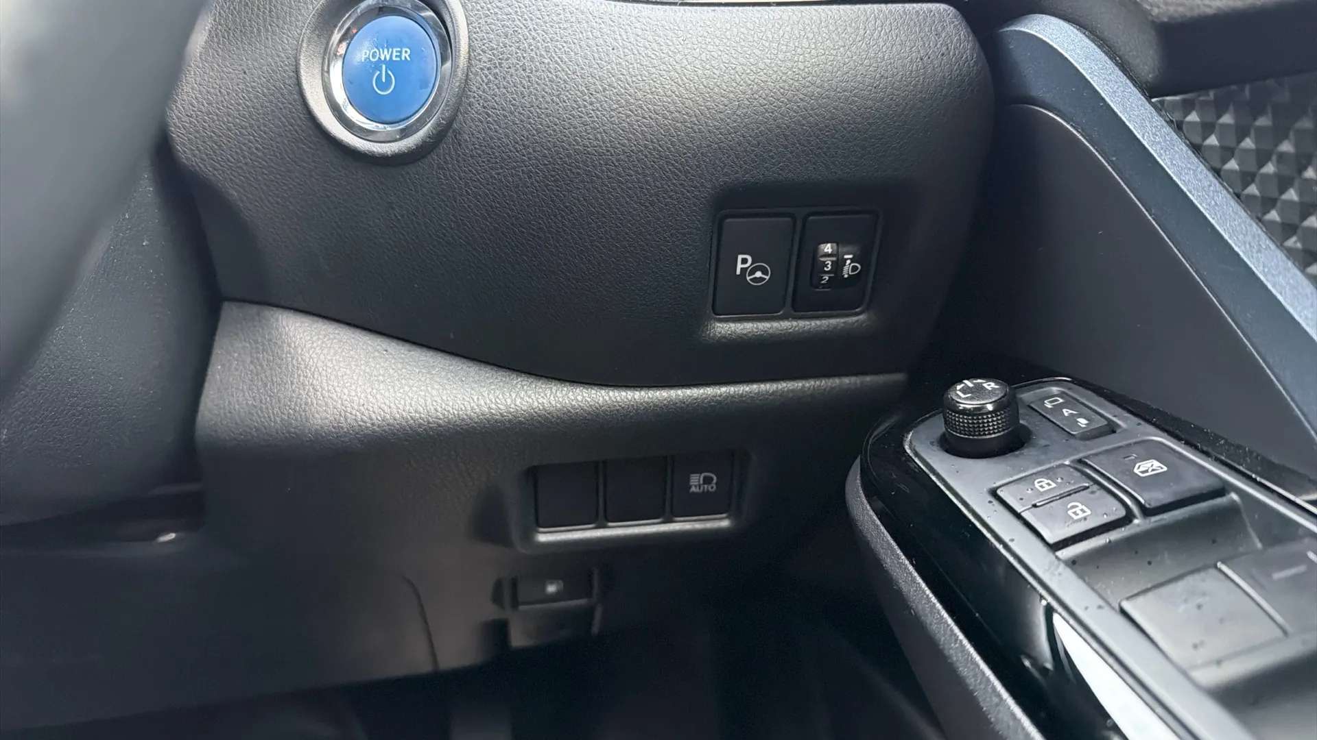 2021 TOYOTA C-HR 2021 TOYOTA C-HR