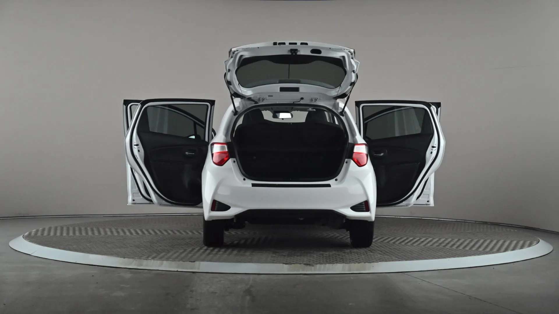 2018 TOYOTA YARIS 2018 TOYOTA YARIS