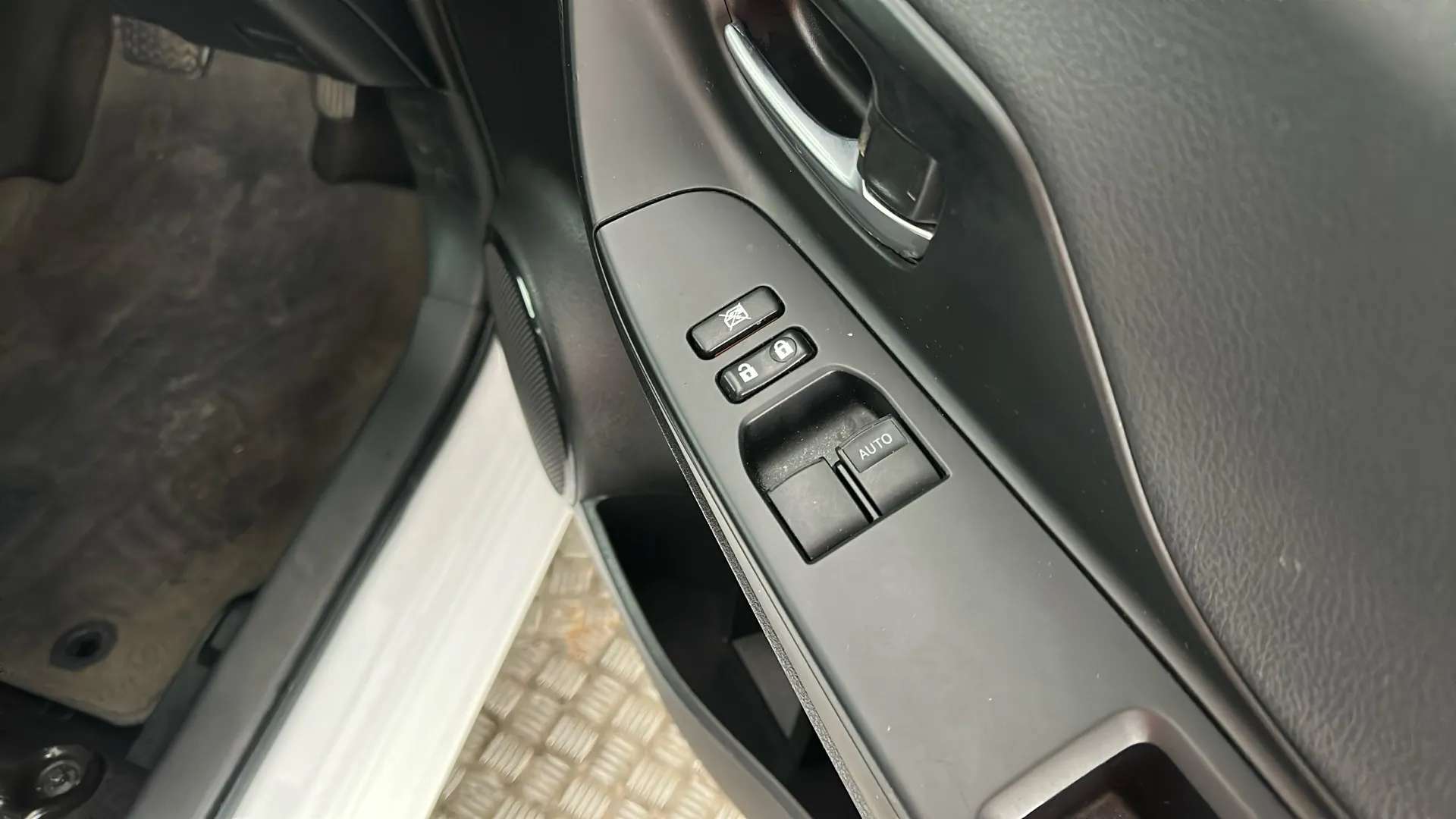 2018 TOYOTA YARIS 2018 TOYOTA YARIS