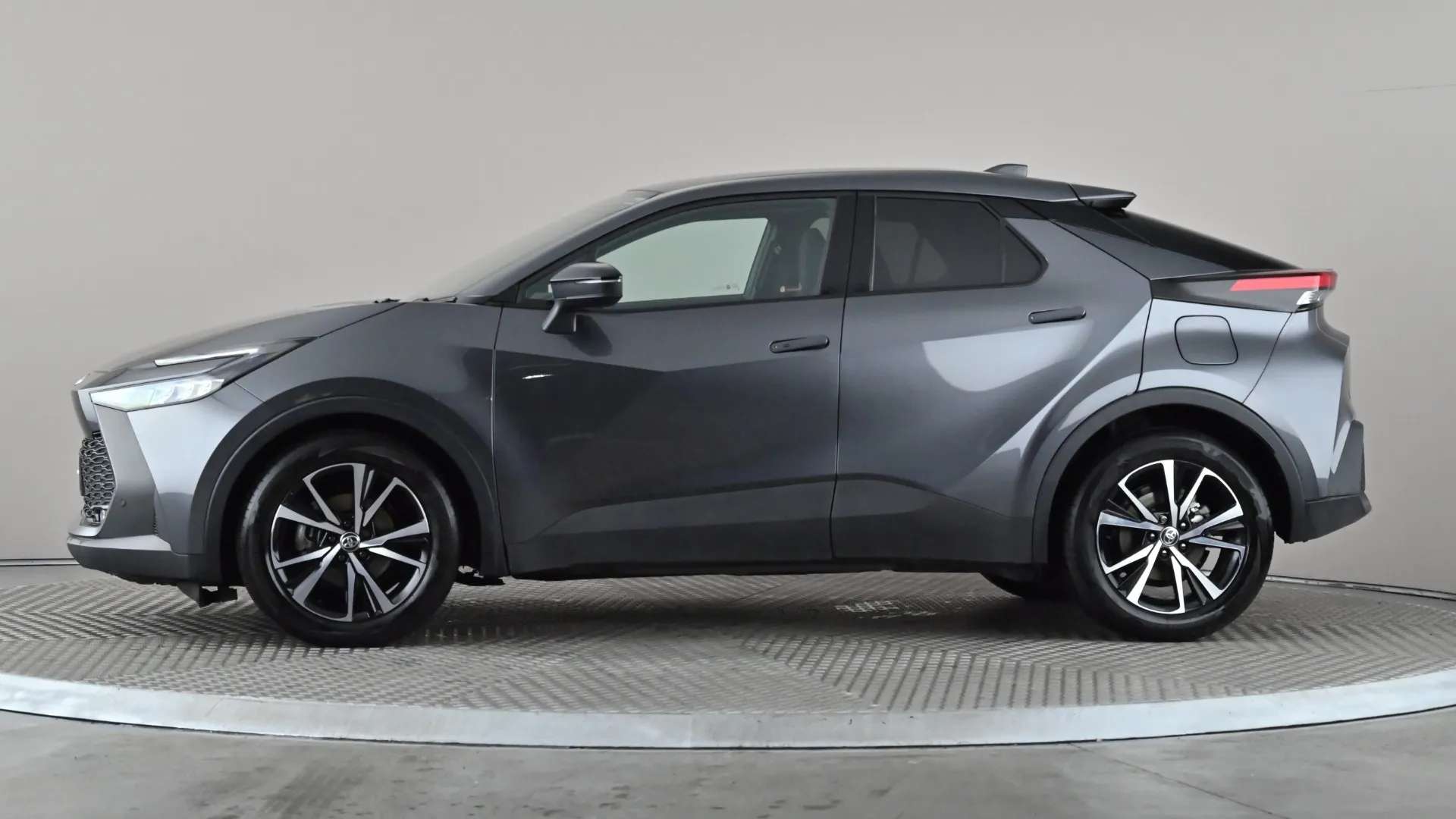 A 2025 TOYOTA C-HR 1.8 Hybrid Design CVT A 2025 TOYOTA C-HR 1.8 Hybrid Design CVT