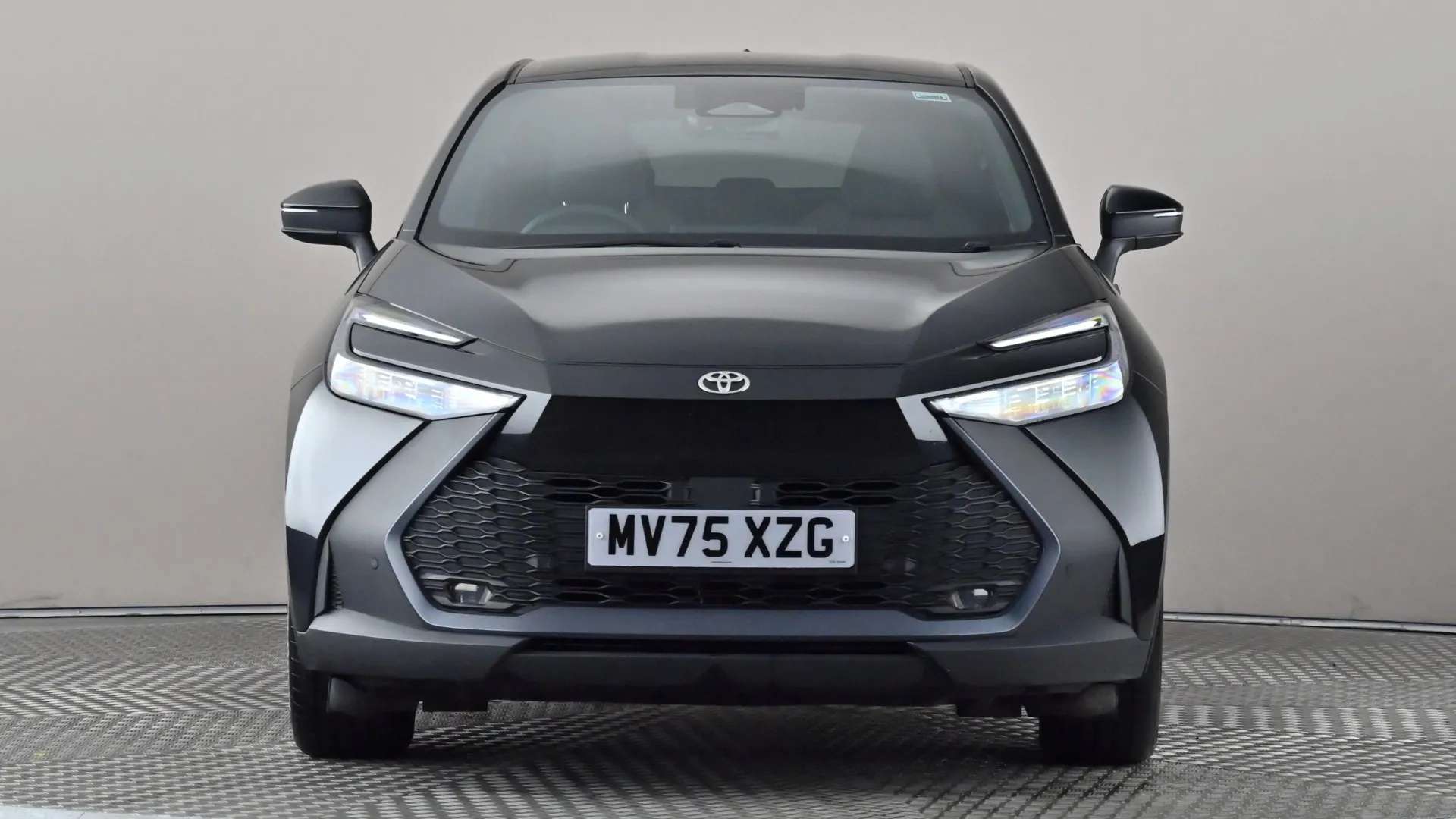 A 2025 TOYOTA C-HR 1.8 Hybrid Design CVT A 2025 TOYOTA C-HR 1.8 Hybrid Design CVT