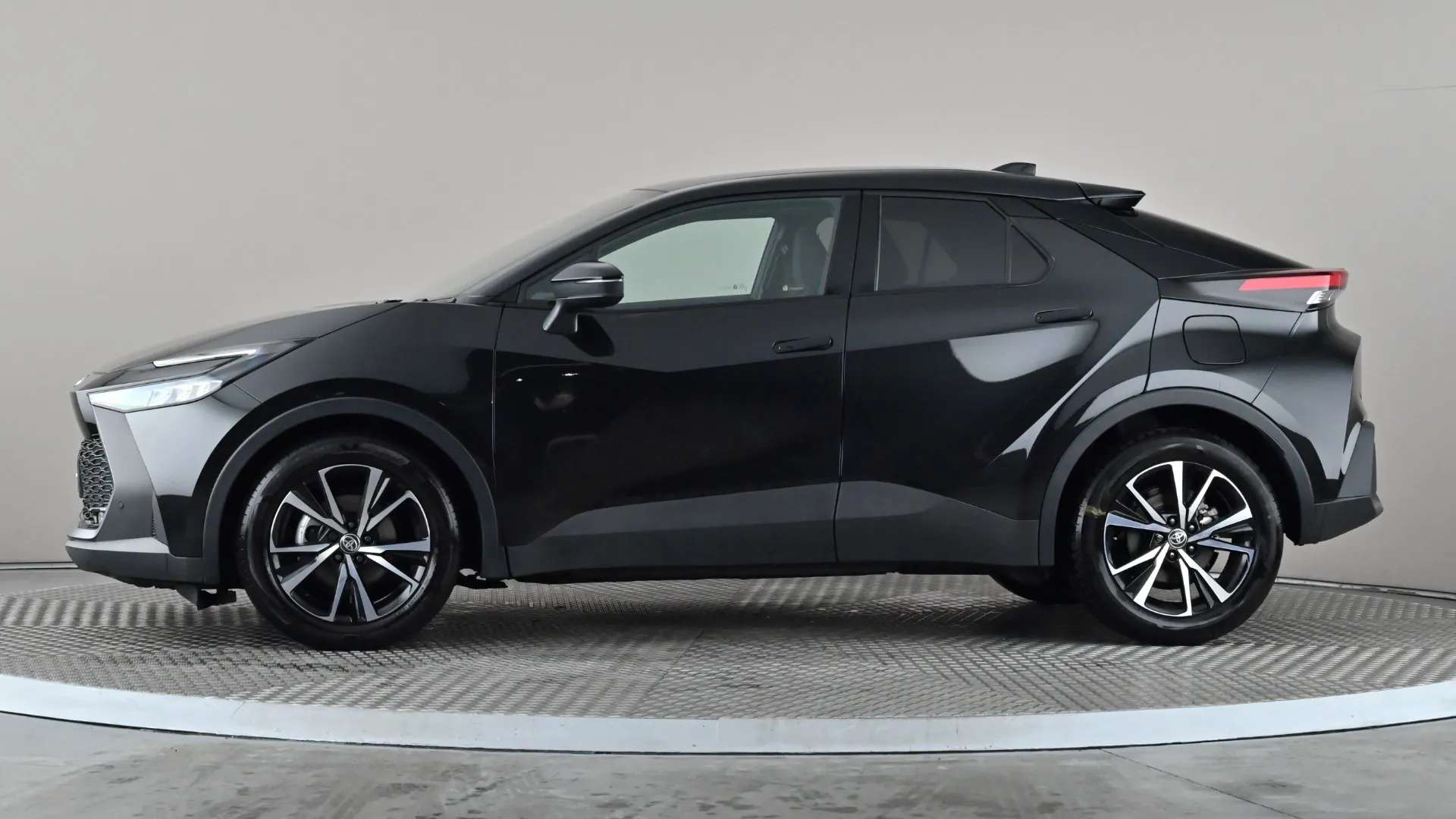 A 2025 TOYOTA C-HR 1.8 Hybrid Design CVT A 2025 TOYOTA C-HR 1.8 Hybrid Design CVT