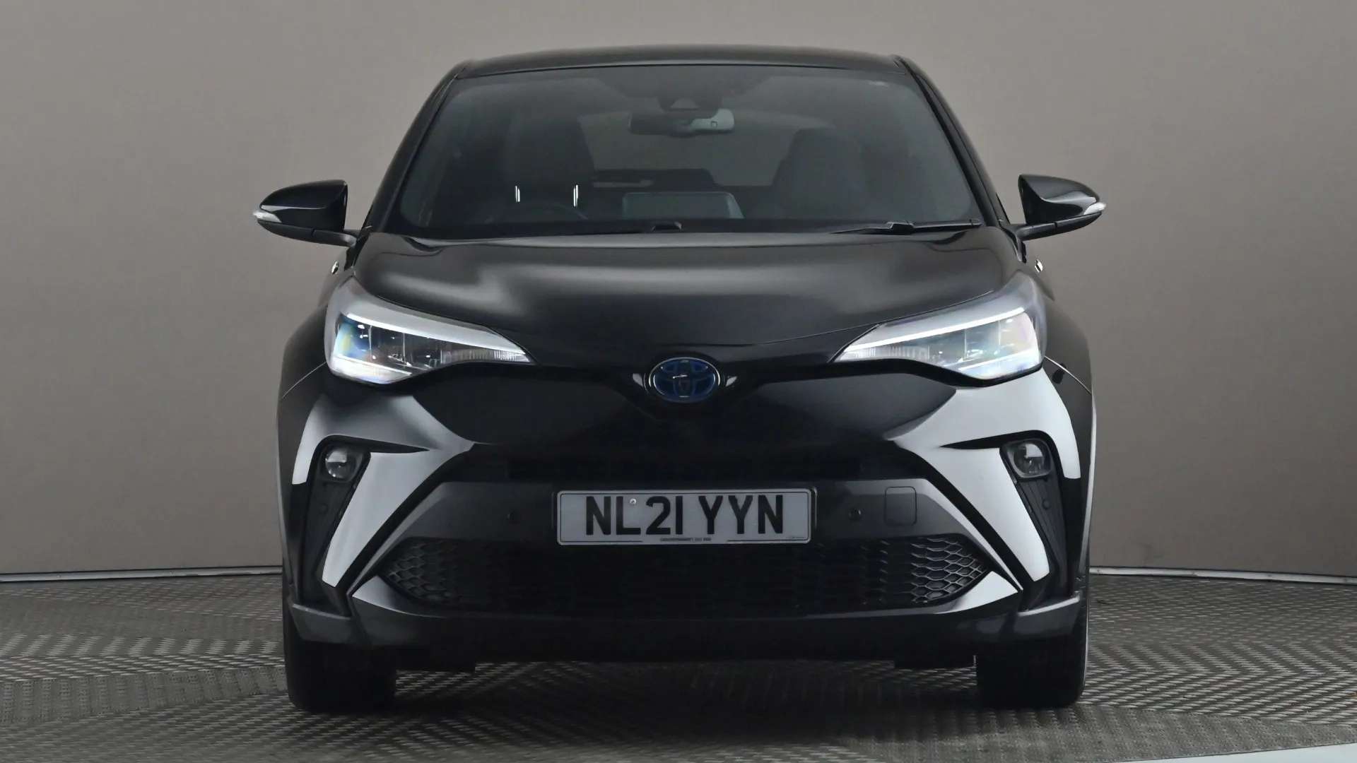 A 2021 TOYOTA C-HR 2.0 Hybrid Design CVT A 2021 TOYOTA C-HR 2.0 Hybrid Design CVT