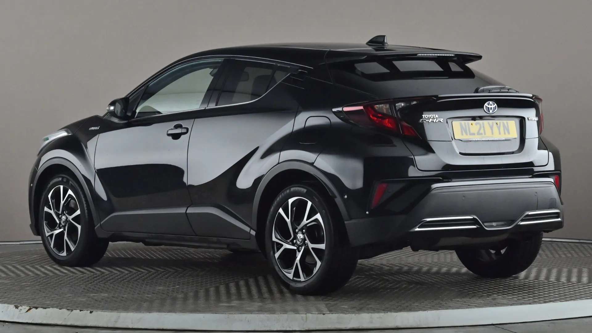 A 2021 TOYOTA C-HR 2.0 Hybrid Design CVT A 2021 TOYOTA C-HR 2.0 Hybrid Design CVT