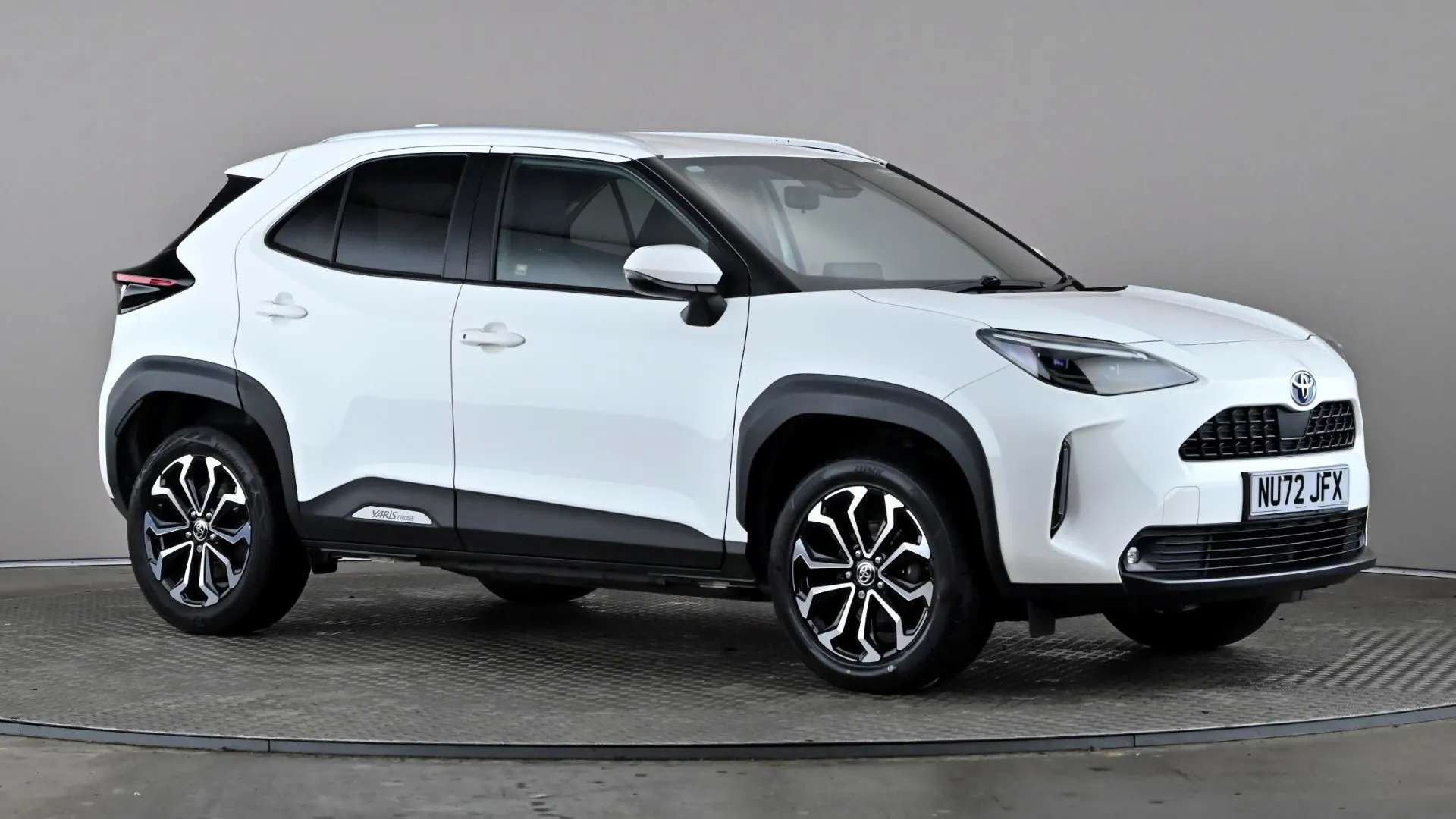 A 2022 TOYOTA YARIS CROSS 1.5 Hybrid Design CVT A 2022 TOYOTA YARIS CROSS 1.5 Hybrid Design CVT