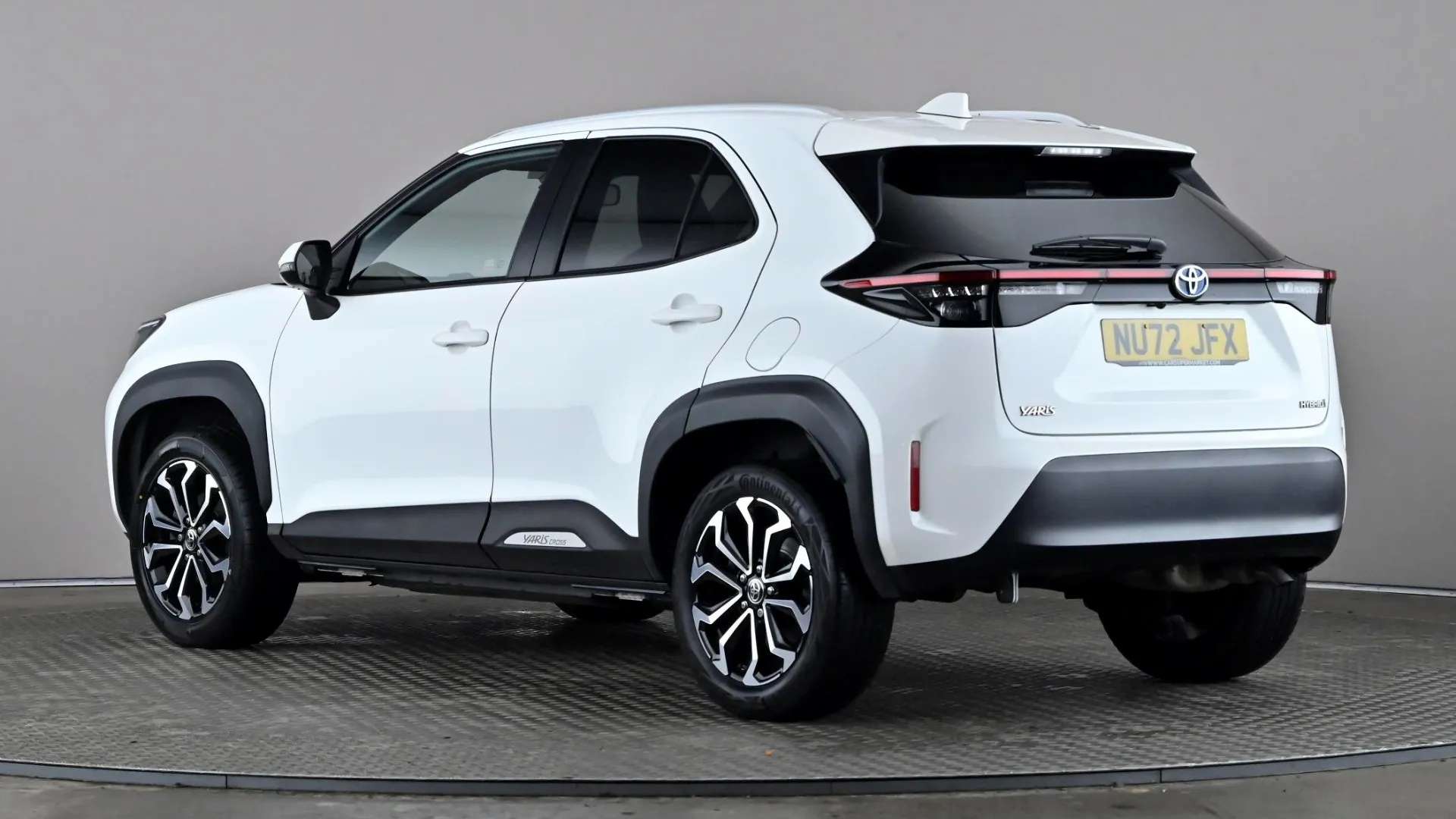 A 2022 TOYOTA YARIS CROSS 1.5 Hybrid Design CVT A 2022 TOYOTA YARIS CROSS 1.5 Hybrid Design CVT