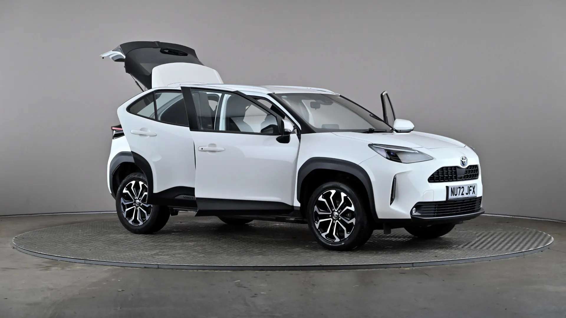 2022 TOYOTA YARIS CROSS 2022 TOYOTA YARIS CROSS