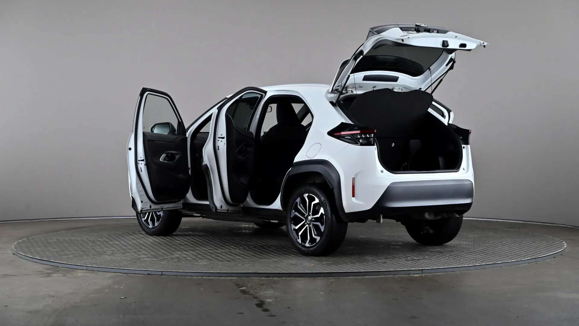 2022 TOYOTA YARIS CROSS 2022 TOYOTA YARIS CROSS