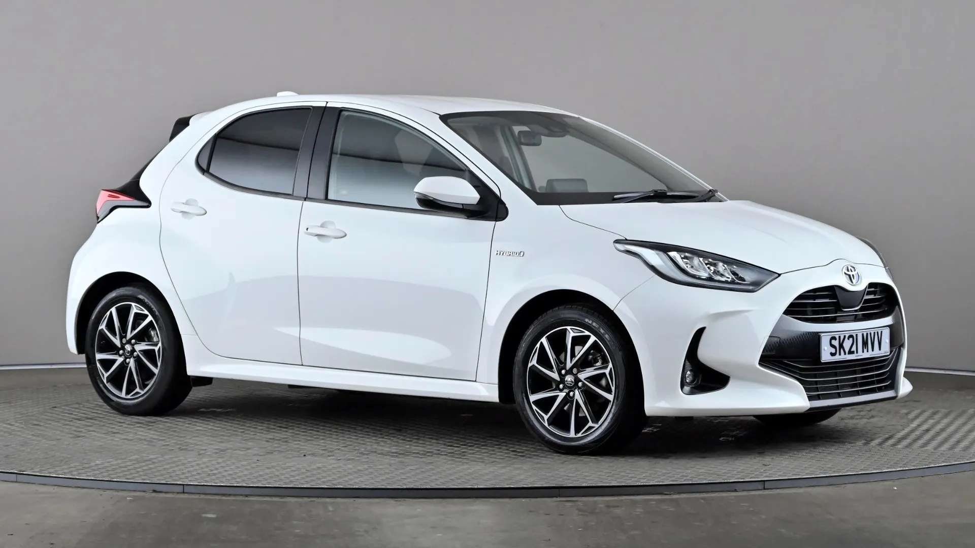 A 2021 TOYOTA YARIS 1.5 Hybrid Design CVT A 2021 TOYOTA YARIS 1.5 Hybrid Design CVT