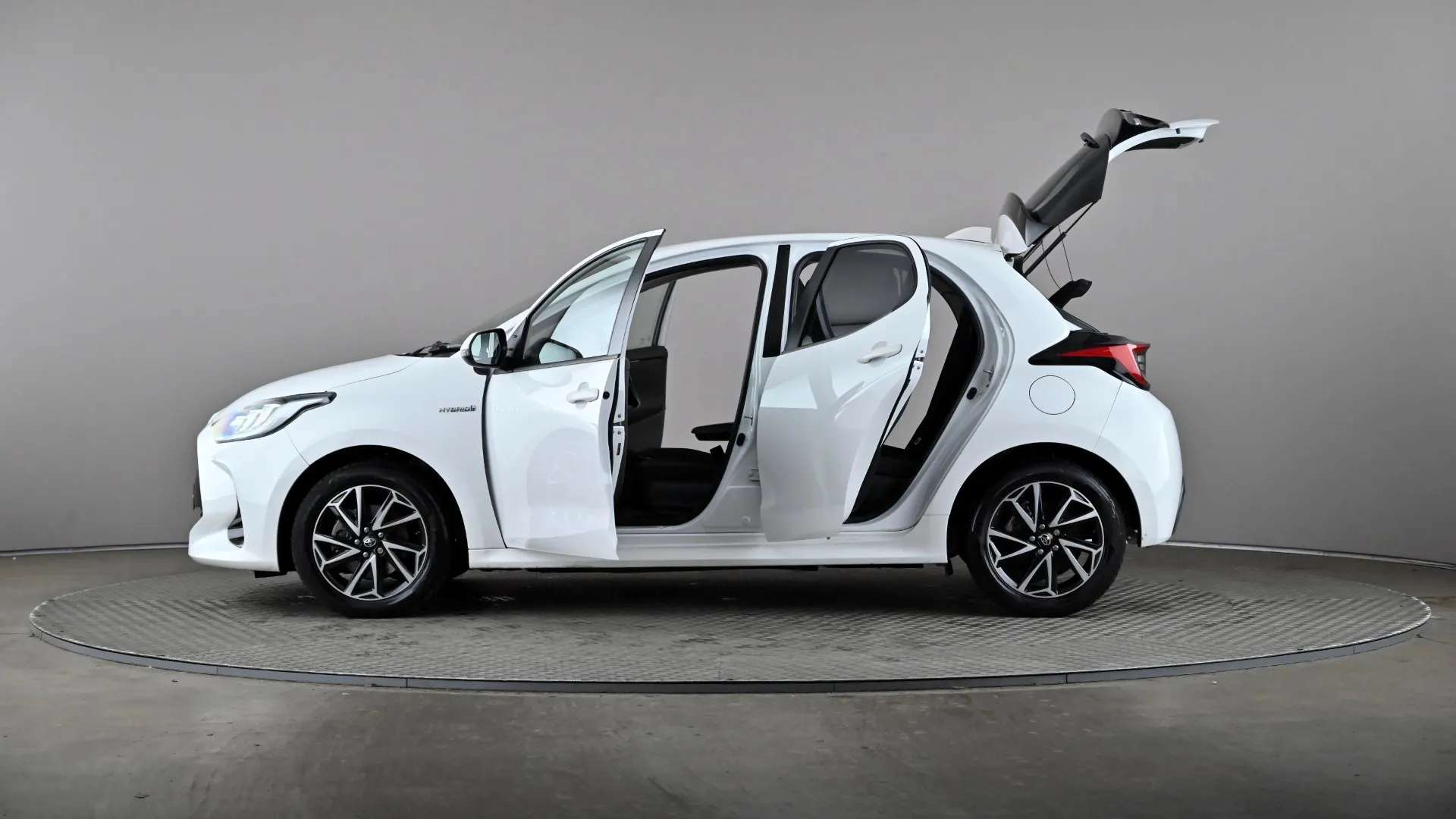 2021 TOYOTA YARIS 2021 TOYOTA YARIS