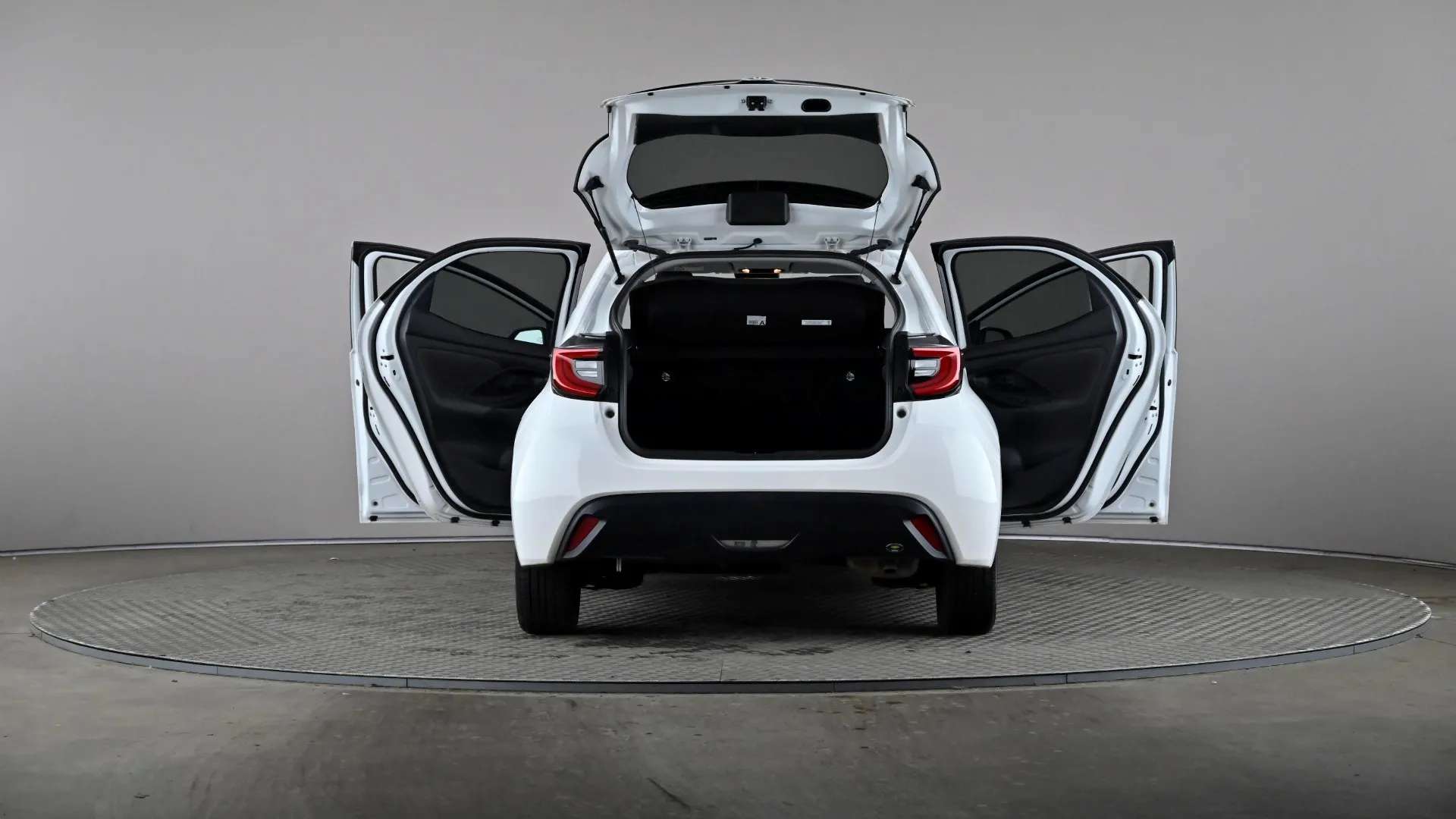 2021 TOYOTA YARIS 2021 TOYOTA YARIS