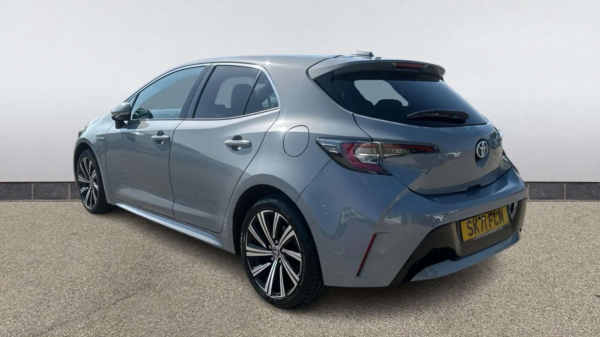 A 2021 TOYOTA COROLLA 1.8 VVT-i Hybrid Design CVT A 2021 TOYOTA COROLLA 1.8 VVT-i Hybrid Design CVT