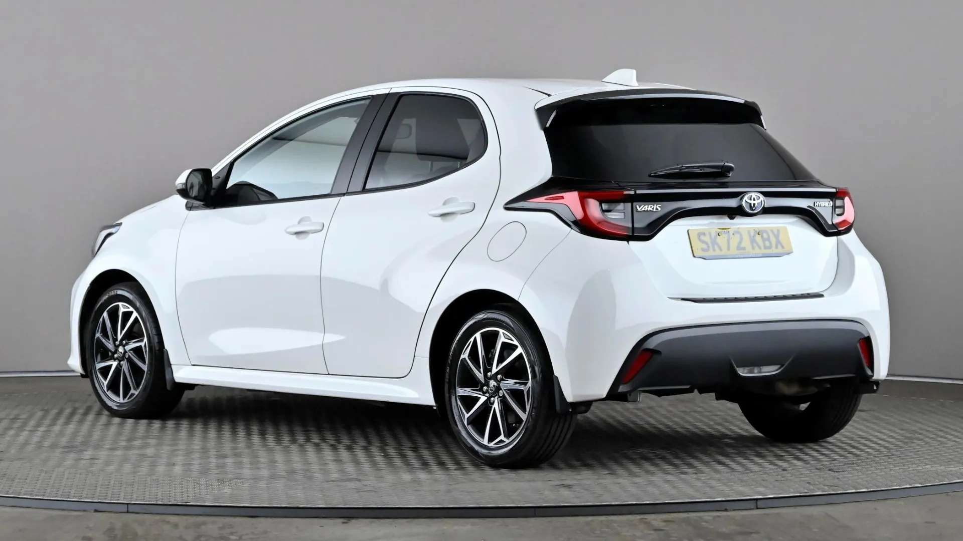 A 2022 TOYOTA YARIS 1.5 Hybrid Design CVT A 2022 TOYOTA YARIS 1.5 Hybrid Design CVT
