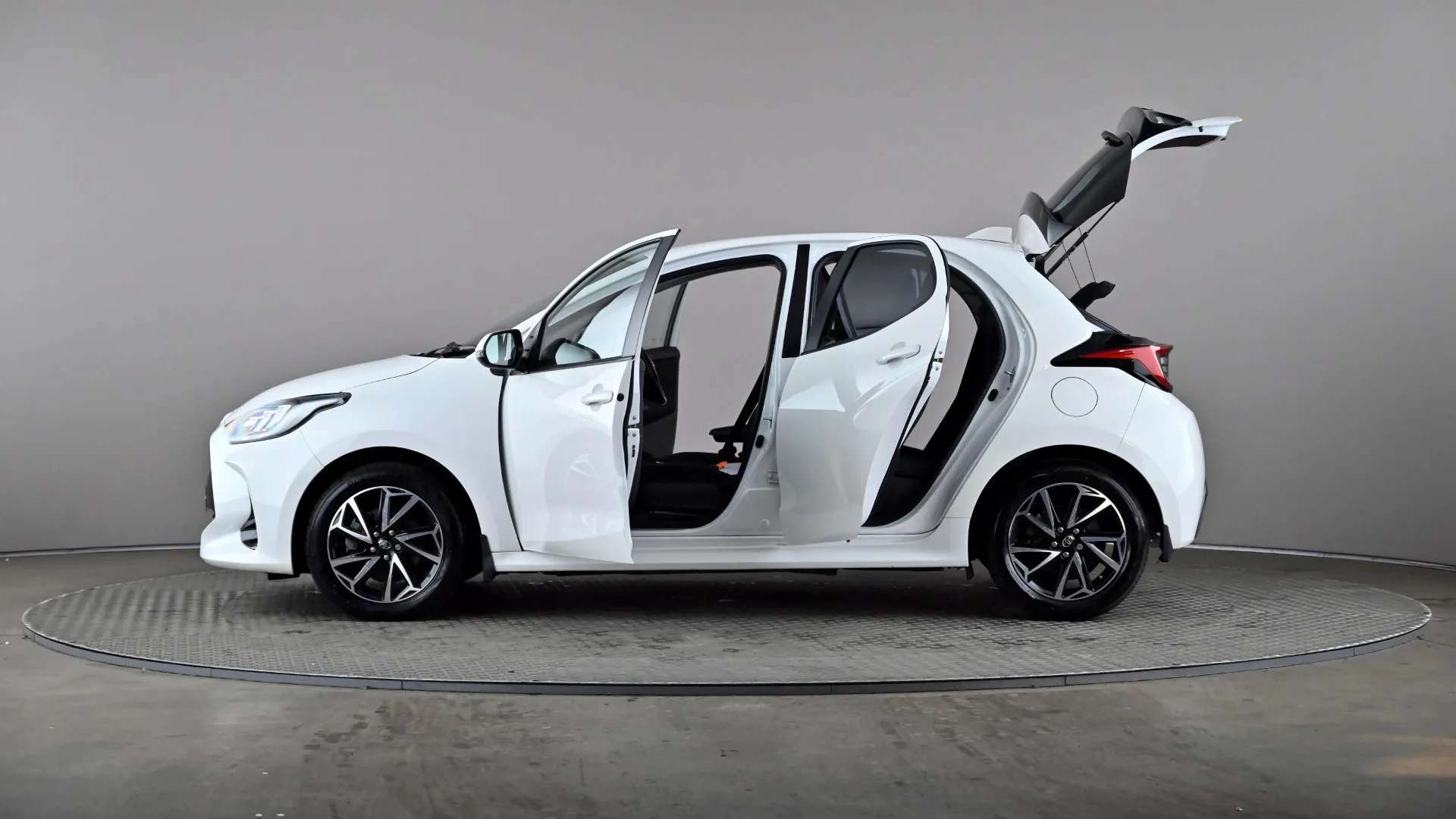 2022 TOYOTA YARIS 2022 TOYOTA YARIS