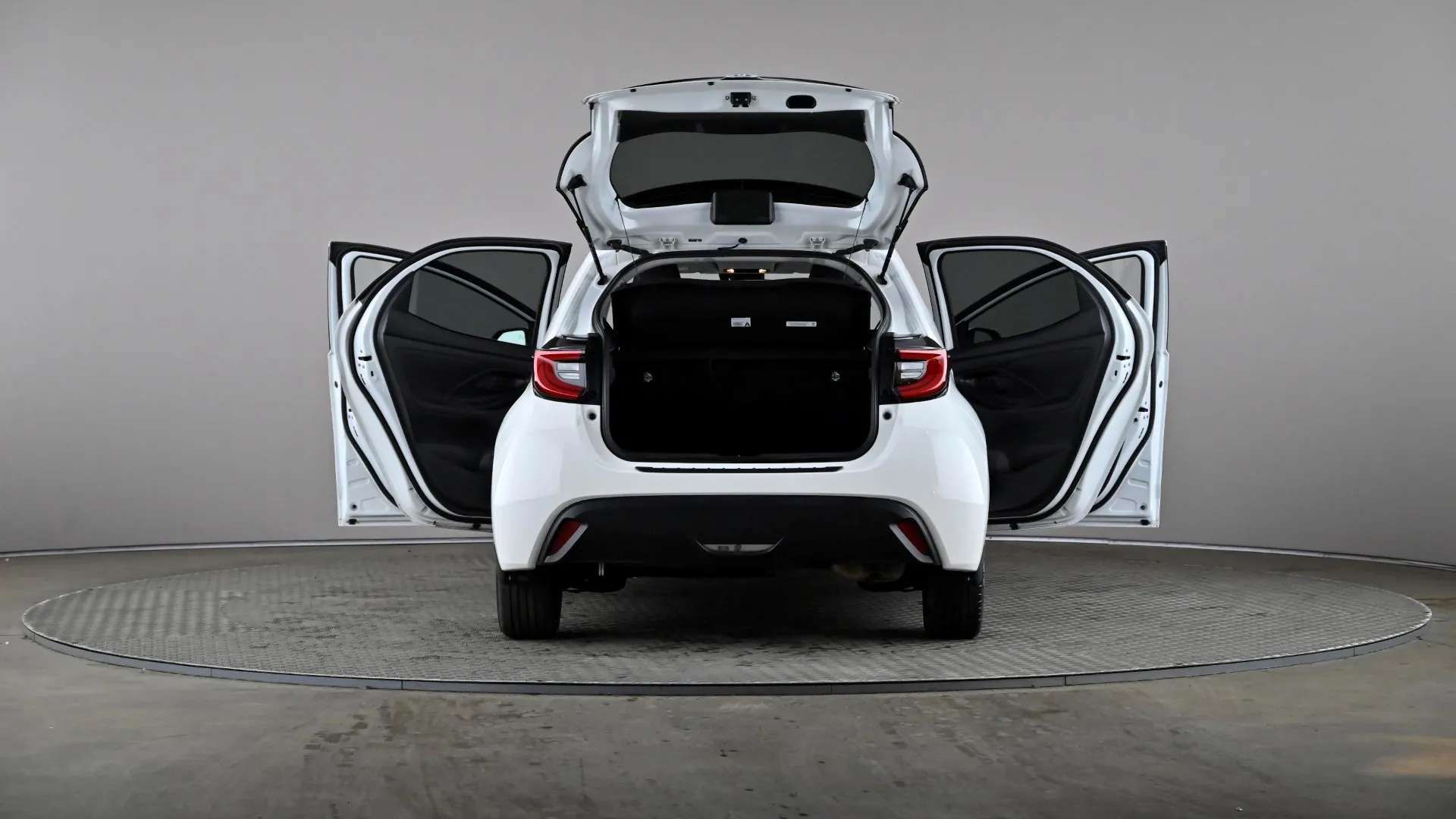 2022 TOYOTA YARIS 2022 TOYOTA YARIS
