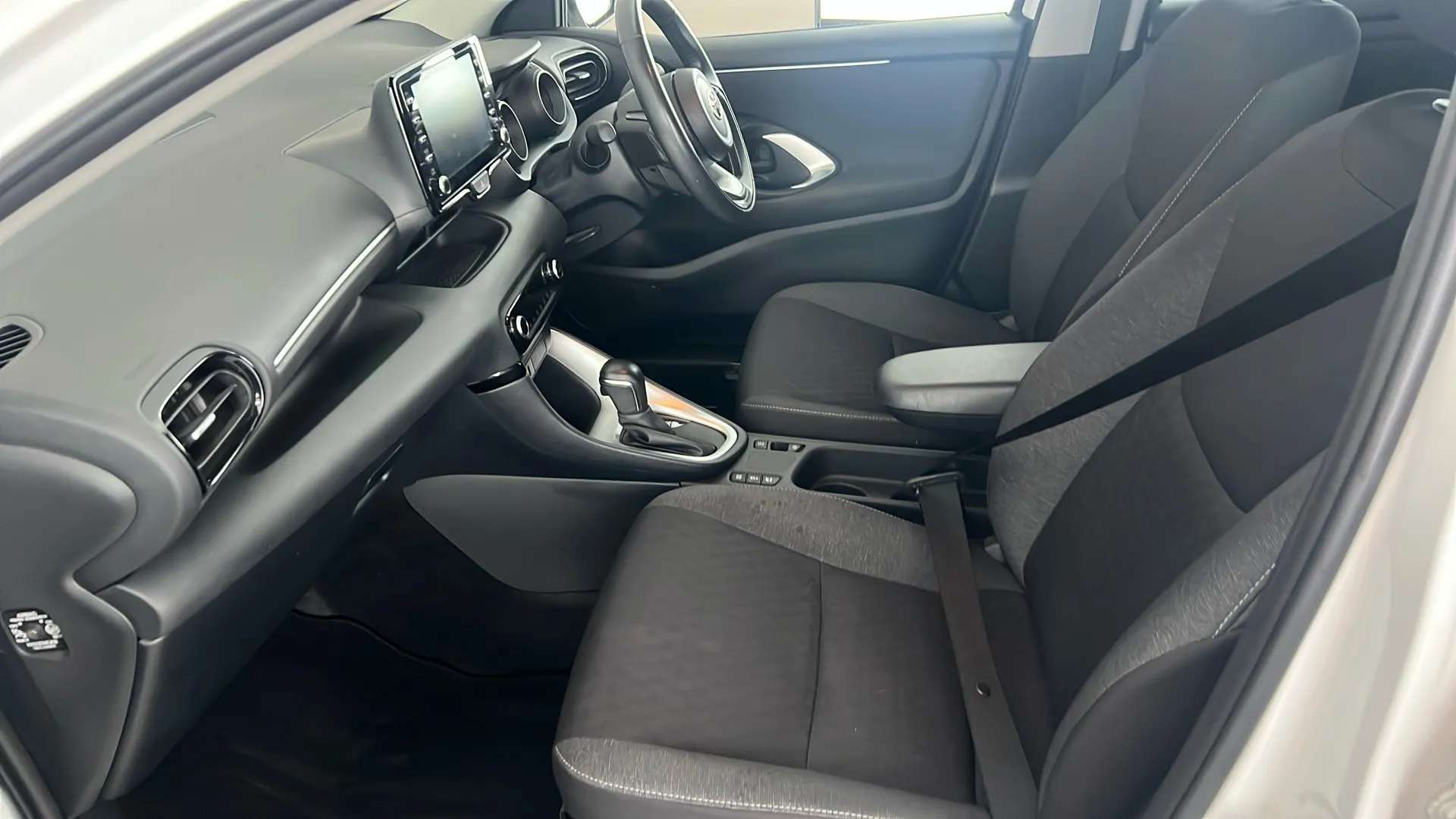 2022 TOYOTA YARIS 2022 TOYOTA YARIS