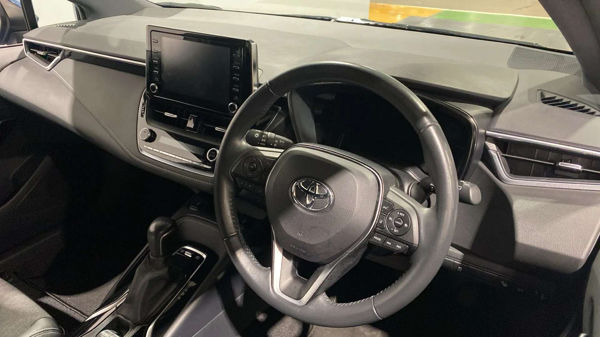 A 2020 TOYOTA COROLLA 1.8 VVT-i Hybrid Design CVT A 2020 TOYOTA COROLLA 1.8 VVT-i Hybrid Design CVT