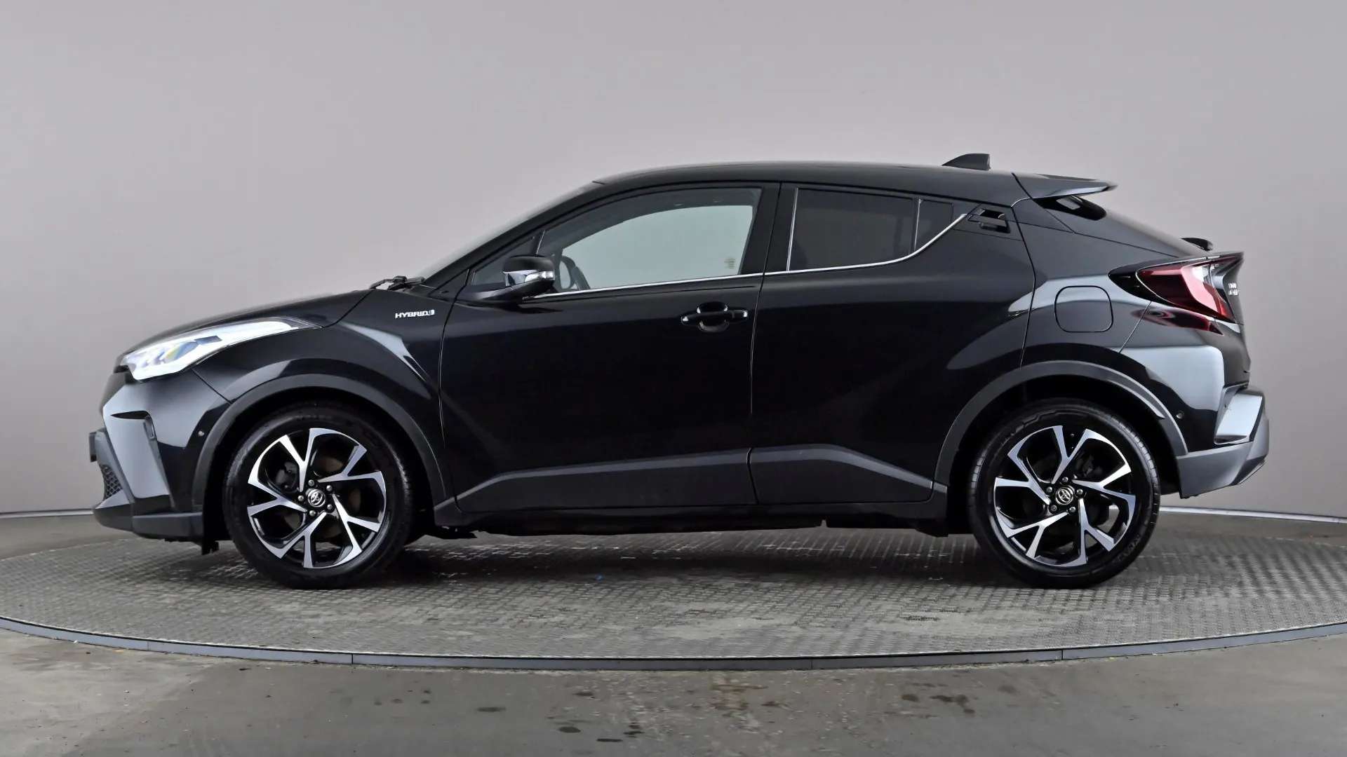 A 2021 TOYOTA C-HR 1.8 Hybrid Design CVT A 2021 TOYOTA C-HR 1.8 Hybrid Design CVT