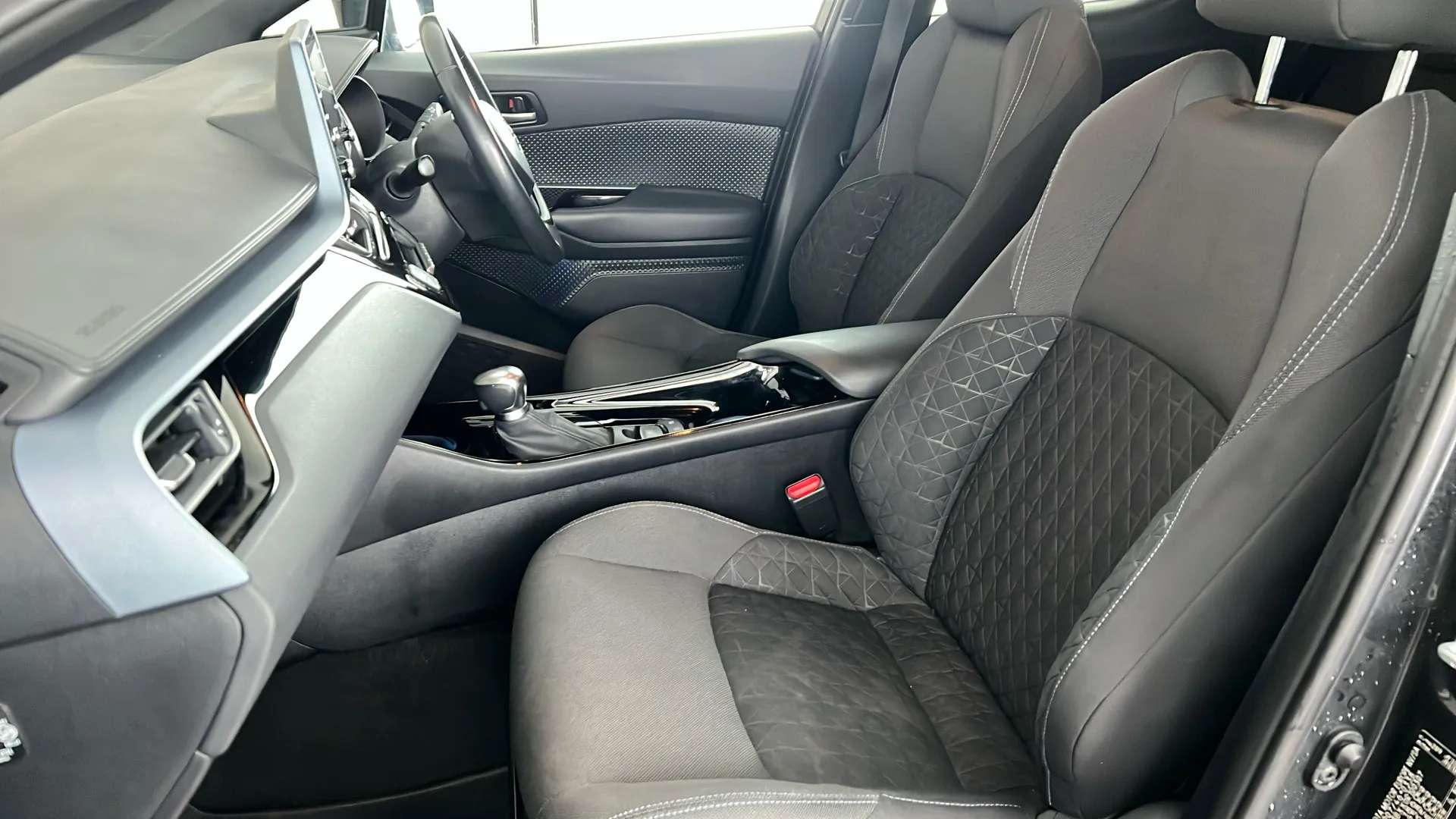 2021 TOYOTA C-HR 2021 TOYOTA C-HR