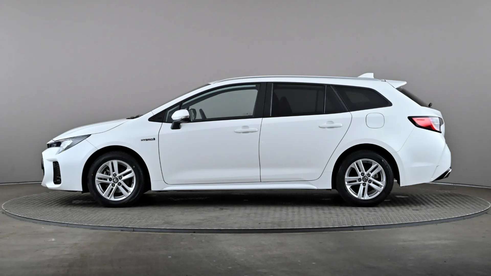 A 2023 SUZUKI SWACE 1.8 Hybrid Motion CVT A 2023 SUZUKI SWACE 1.8 Hybrid Motion CVT