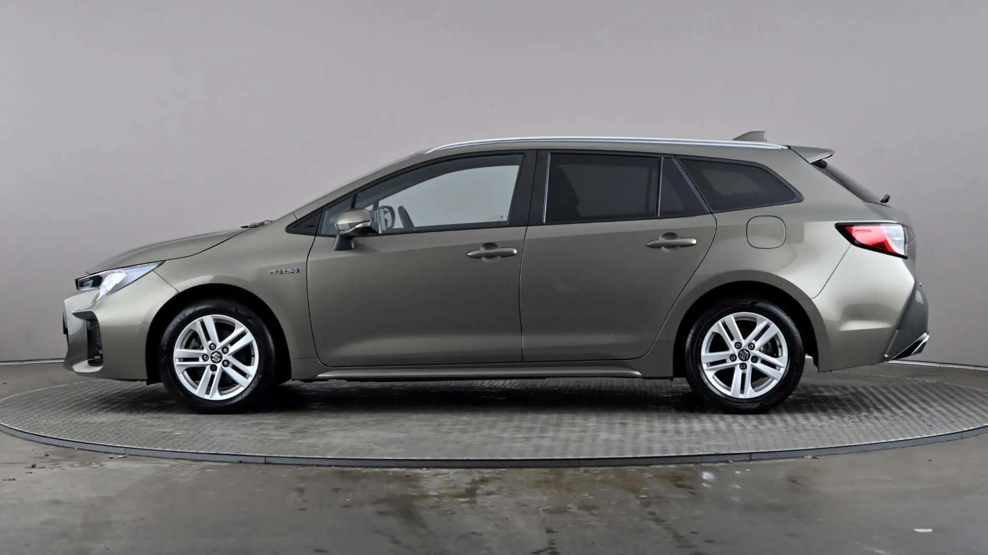 A 2024 SUZUKI SWACE 1.8 Hybrid Motion CVT A 2024 SUZUKI SWACE 1.8 Hybrid Motion CVT