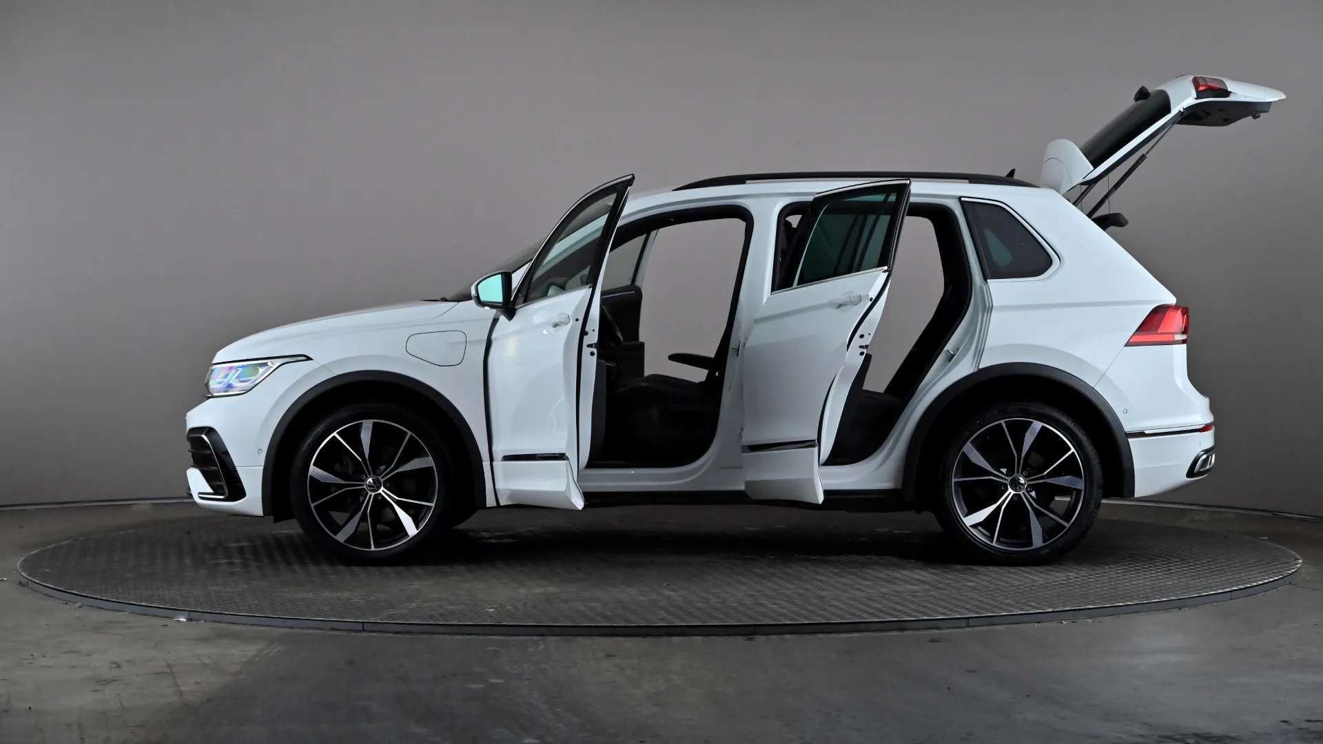 2023 VOLKSWAGEN TIGUAN 2023 VOLKSWAGEN TIGUAN