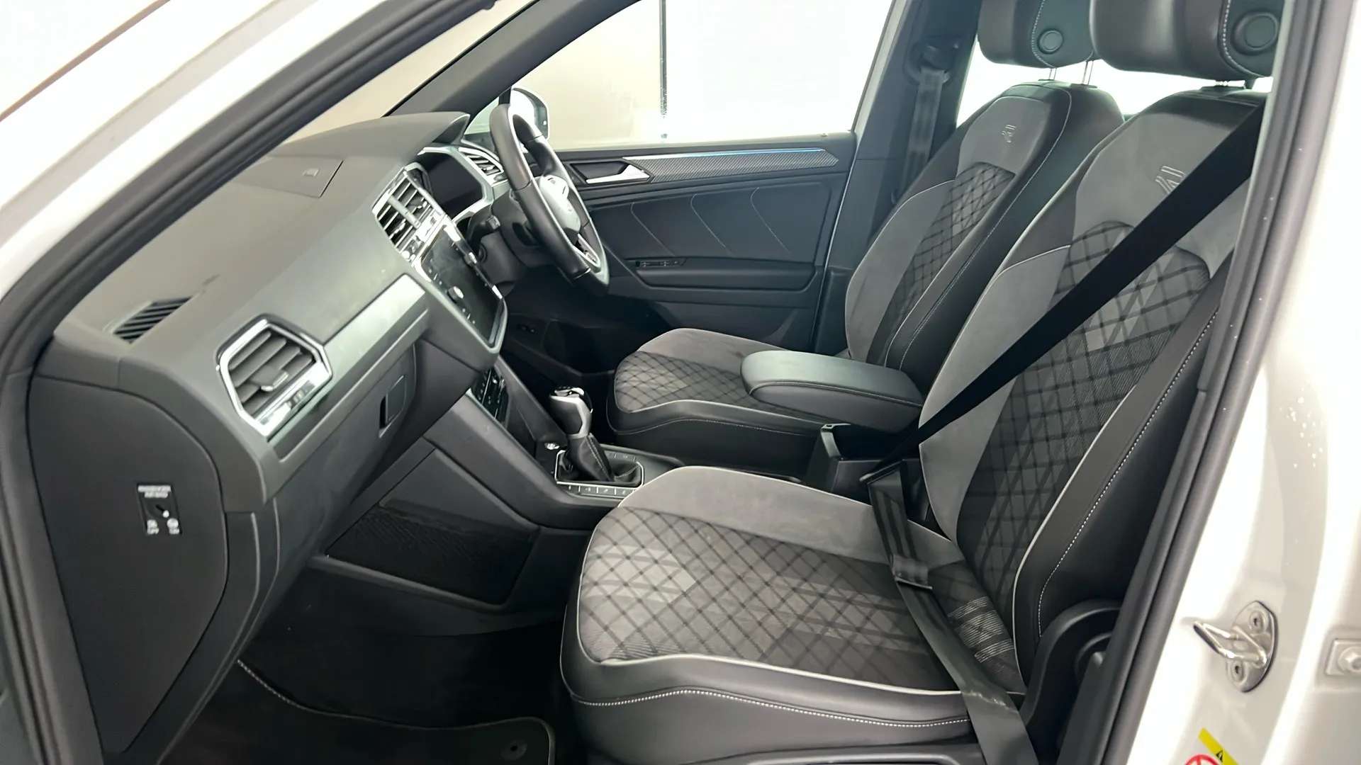 2023 VOLKSWAGEN TIGUAN 2023 VOLKSWAGEN TIGUAN
