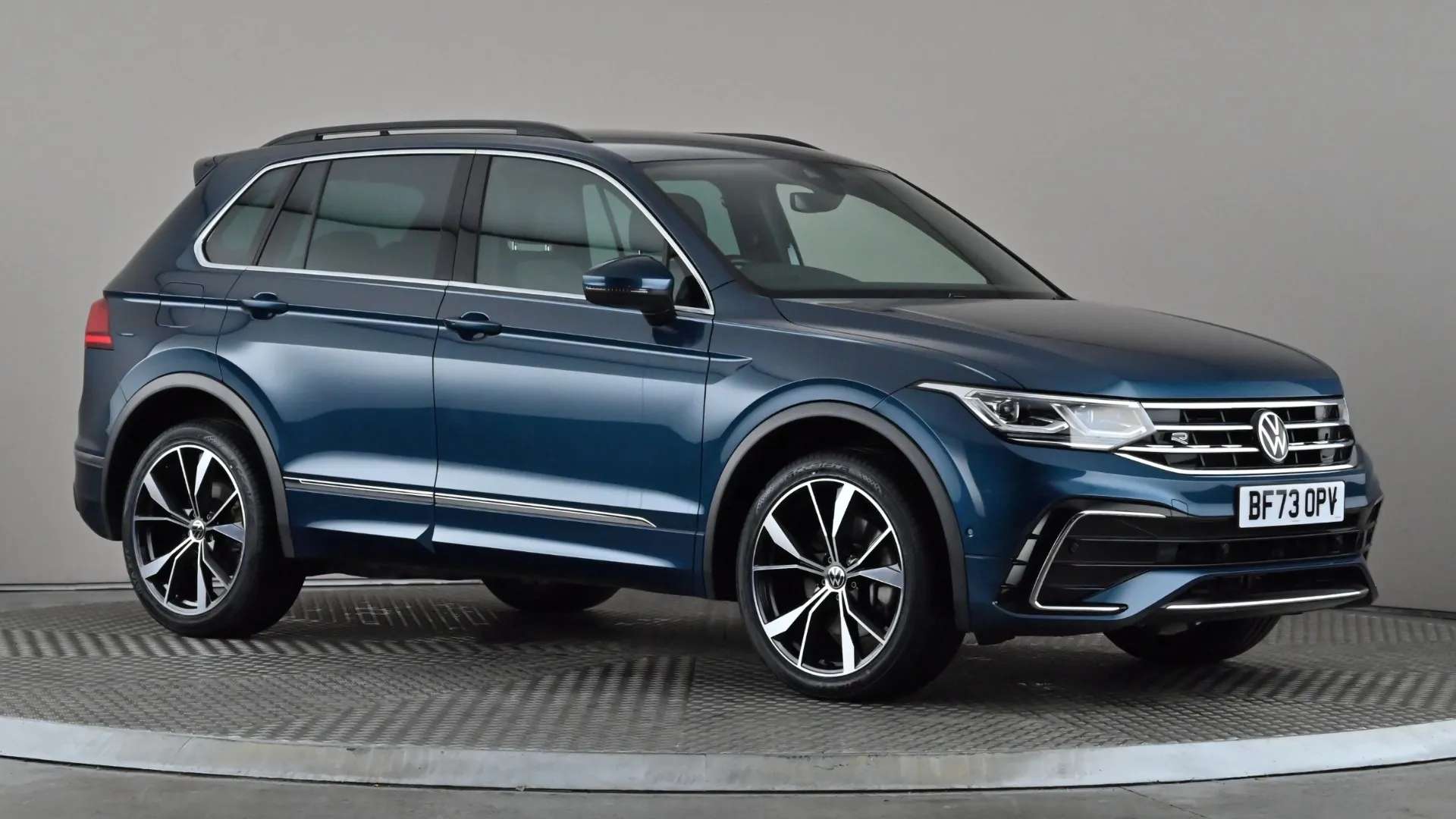 A 2023 VOLKSWAGEN TIGUAN 1.4 TSI eHybrid R-Line DSG A 2023 VOLKSWAGEN TIGUAN 1.4 TSI eHybrid R-Line DSG