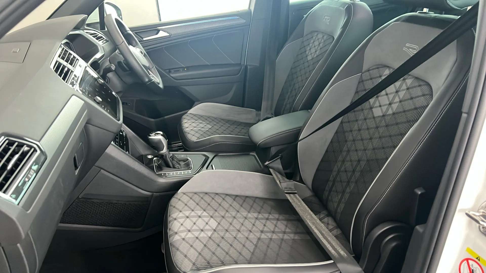 2023 VOLKSWAGEN TIGUAN 2023 VOLKSWAGEN TIGUAN