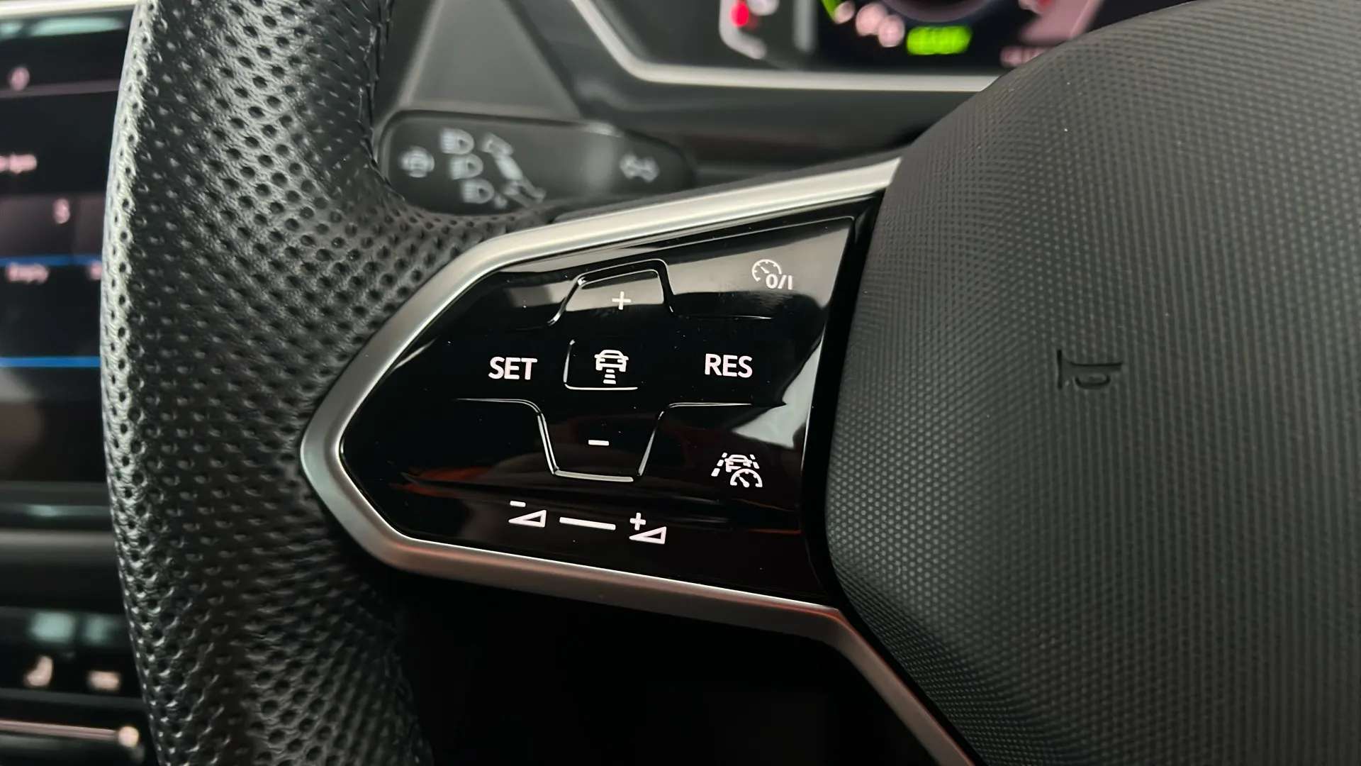 2023 VOLKSWAGEN TIGUAN 2023 VOLKSWAGEN TIGUAN